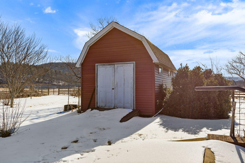 130 Walkers Creek Rd