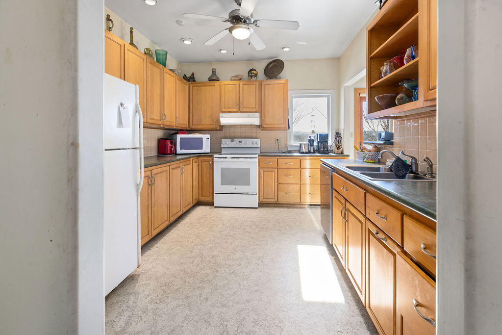 130 Walkers Creek Rd