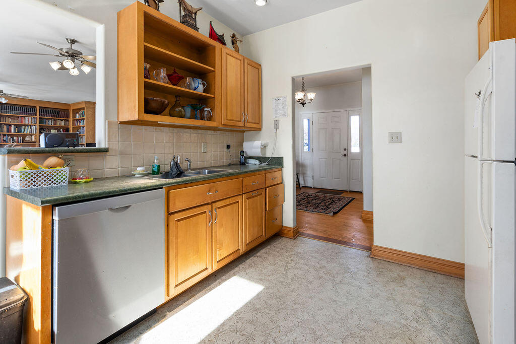 130 Walkers Creek Rd