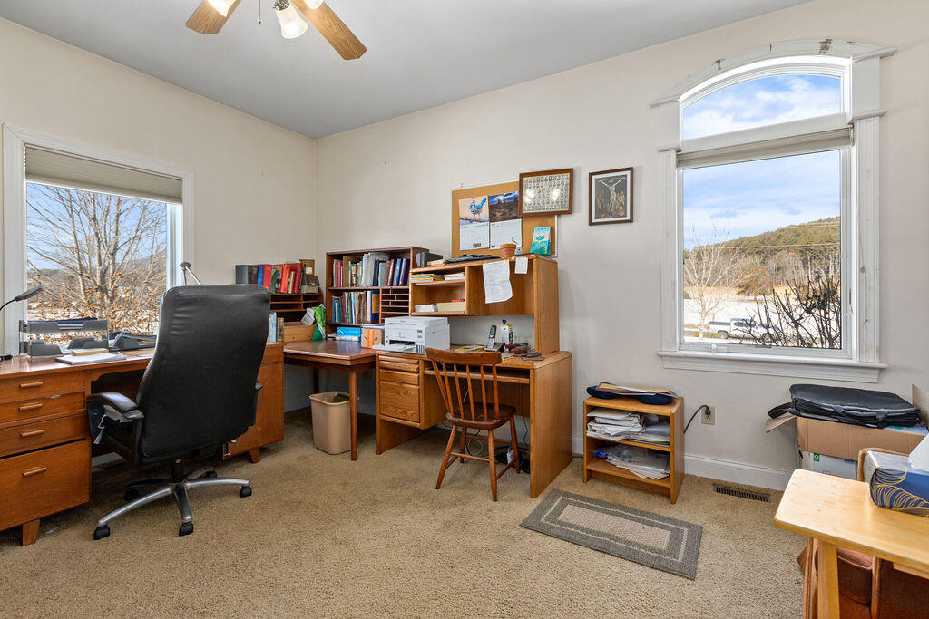 130 Walkers Creek Rd