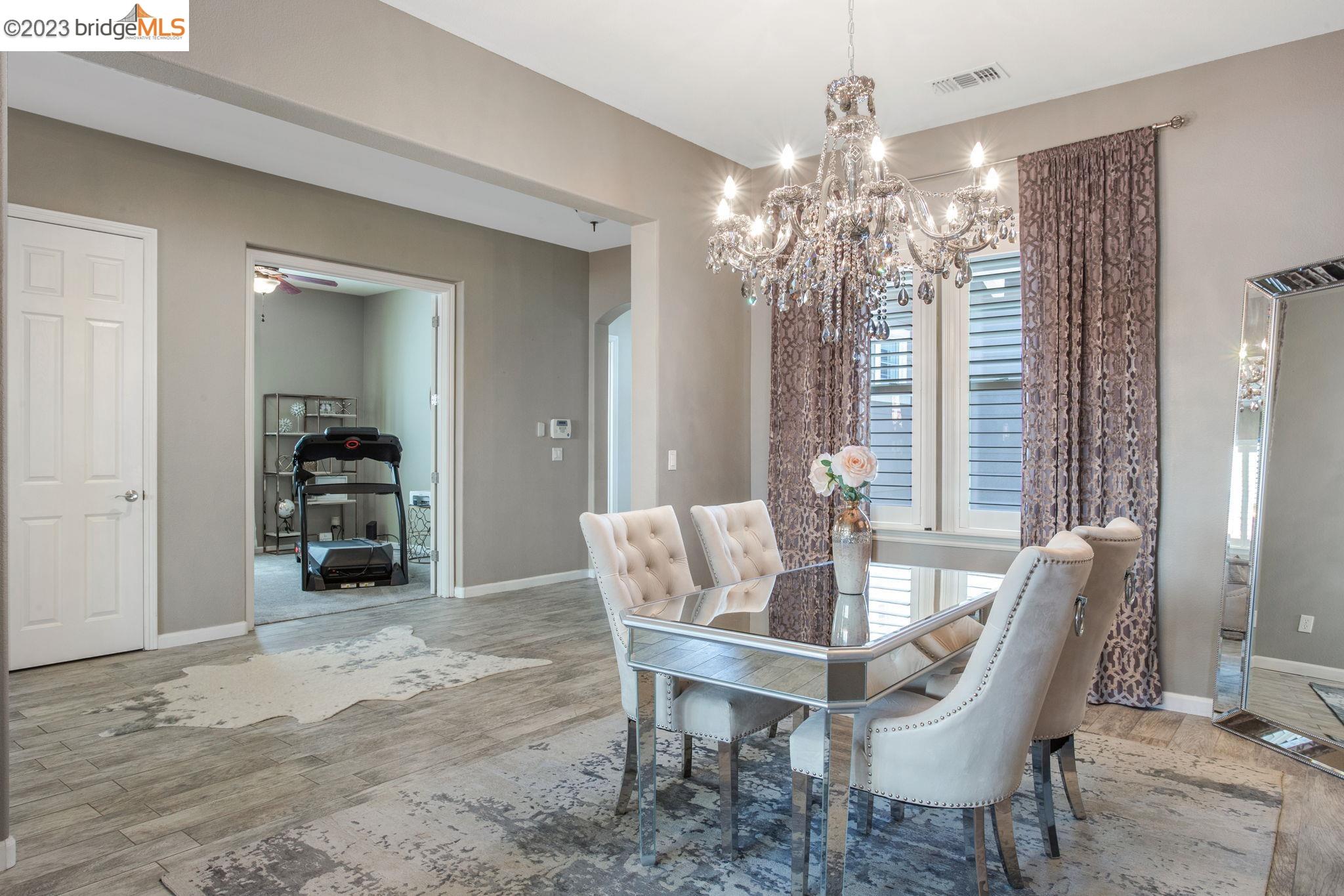 5111 Fern Ridge Cir
