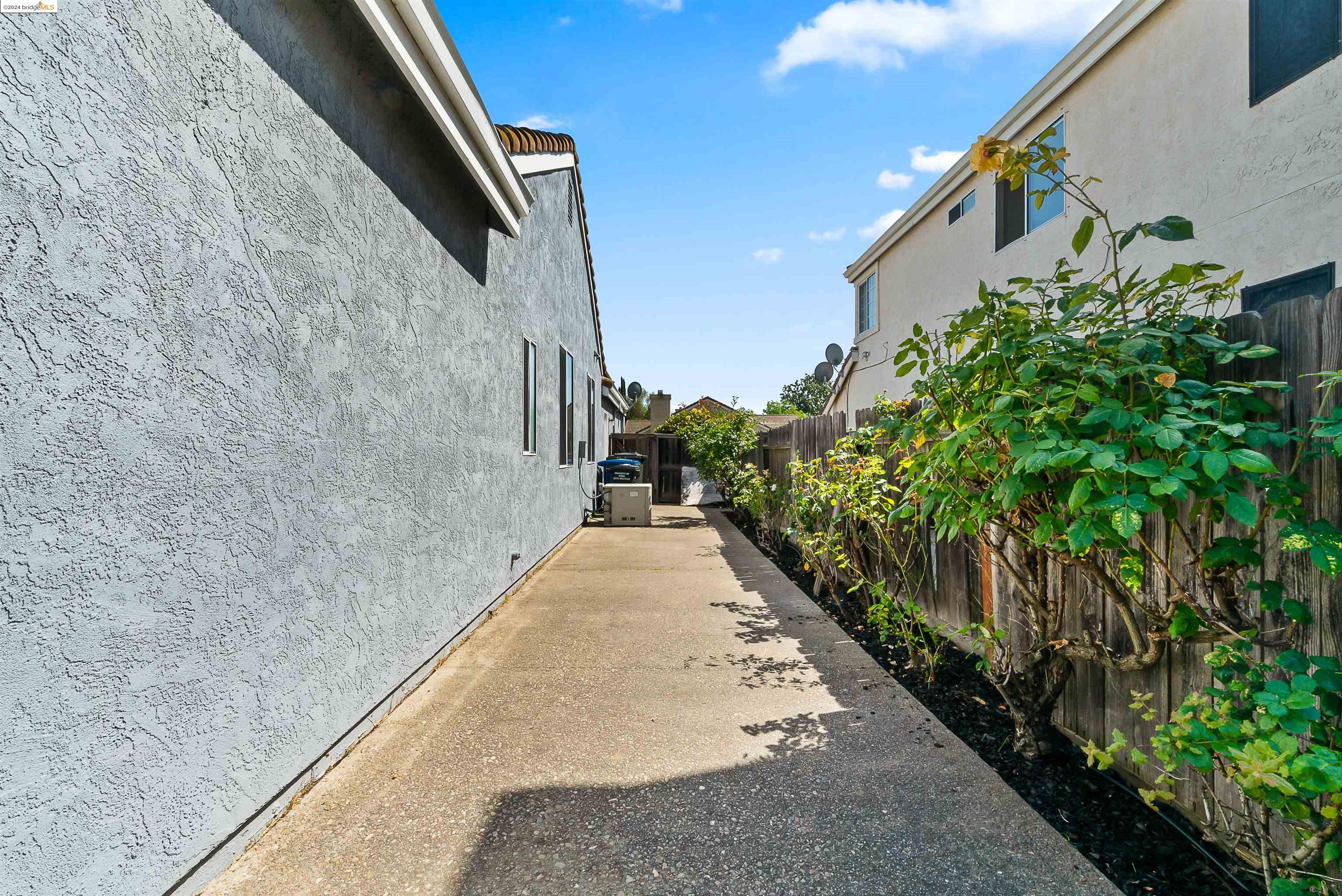 1440 Walnut Meadows Dr