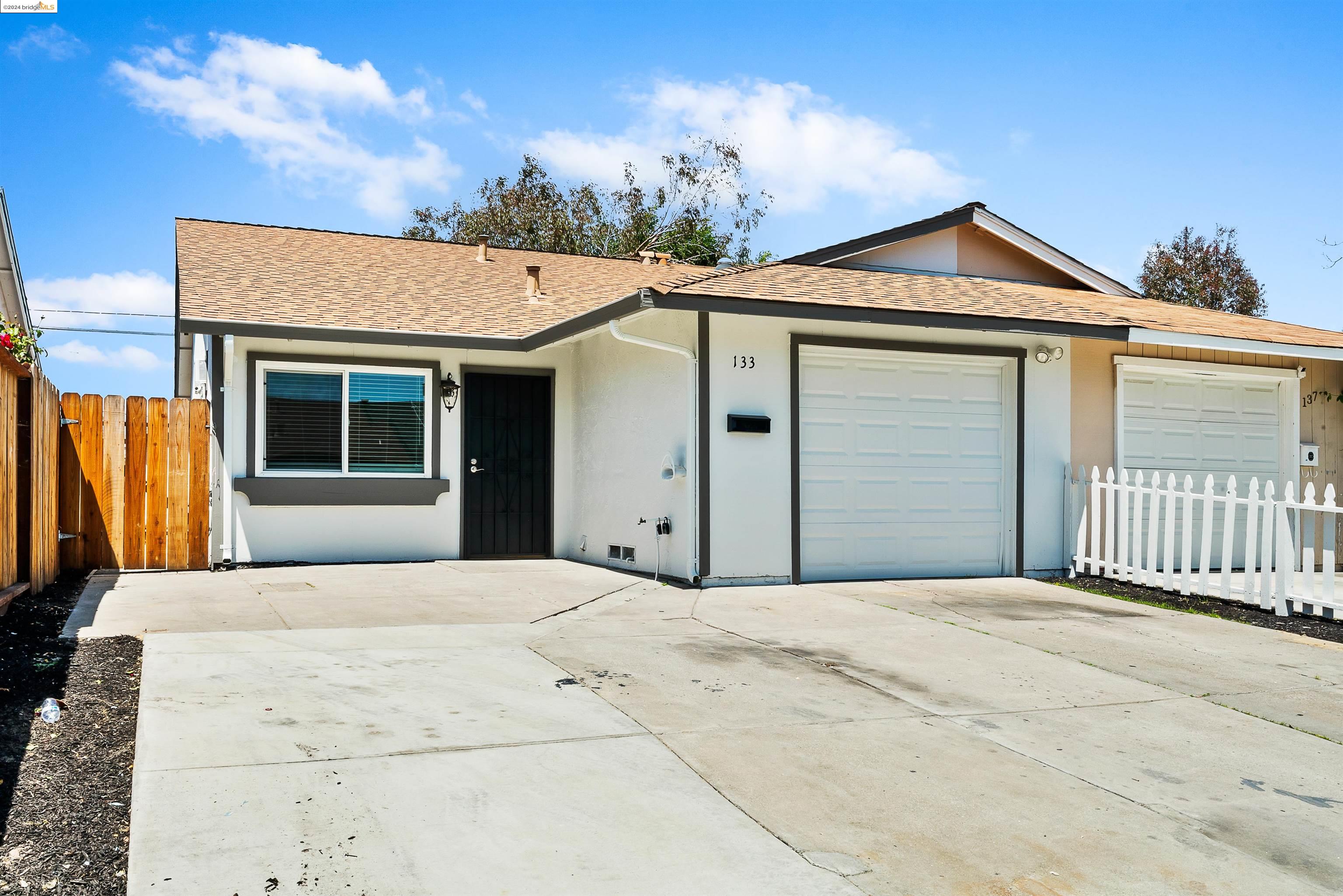 133 E Trident Dr