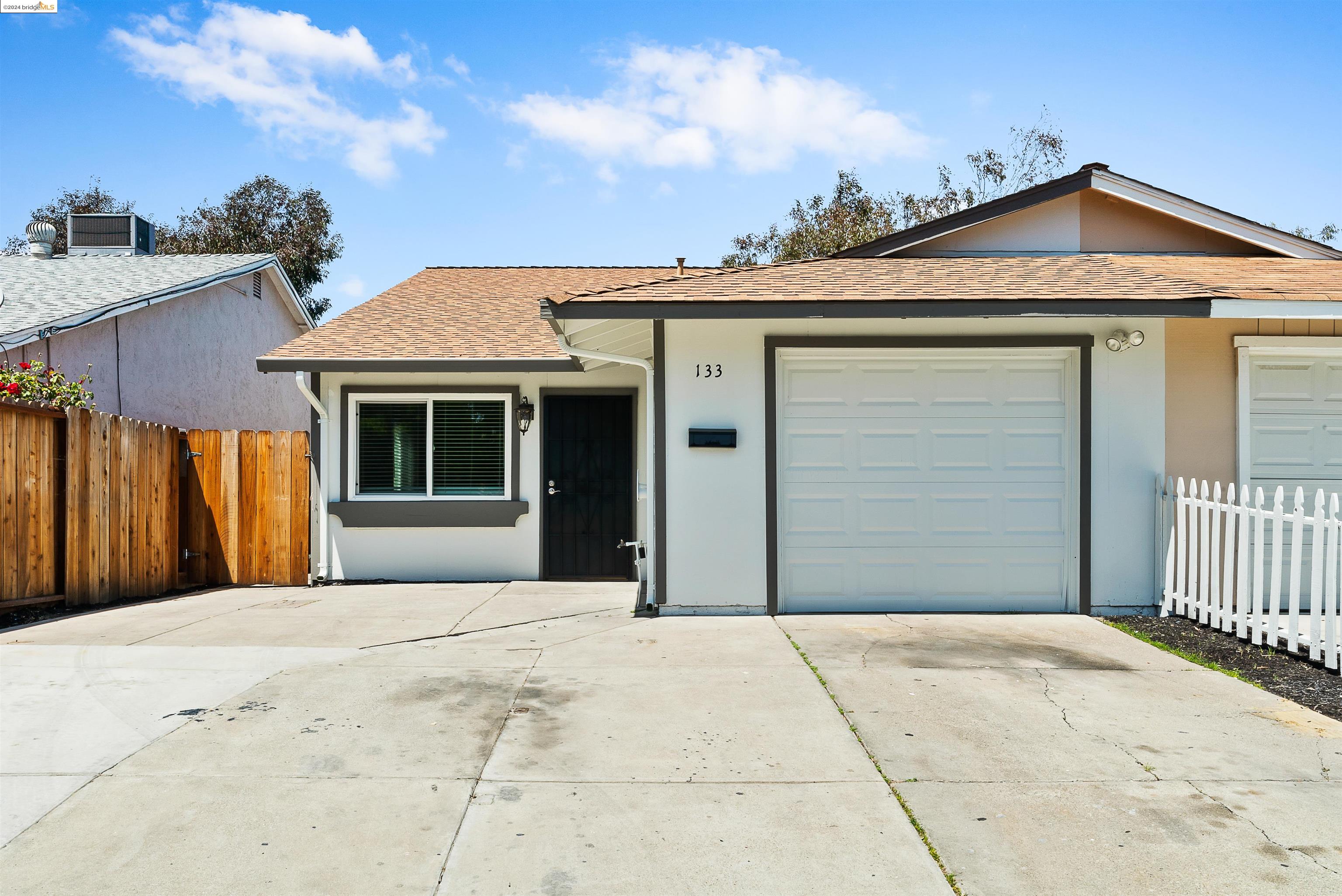 133 E Trident Dr
