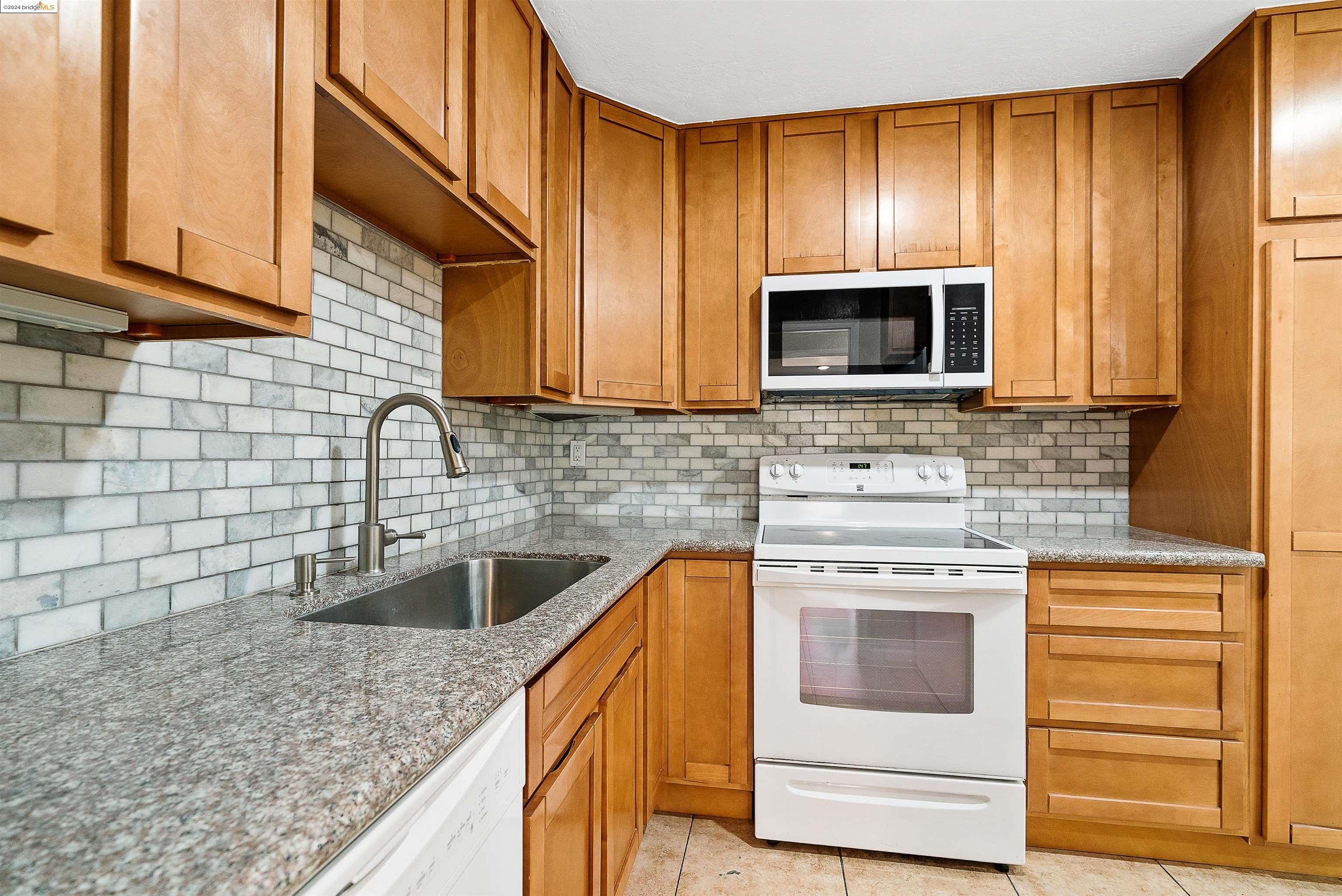 133 E Trident Dr