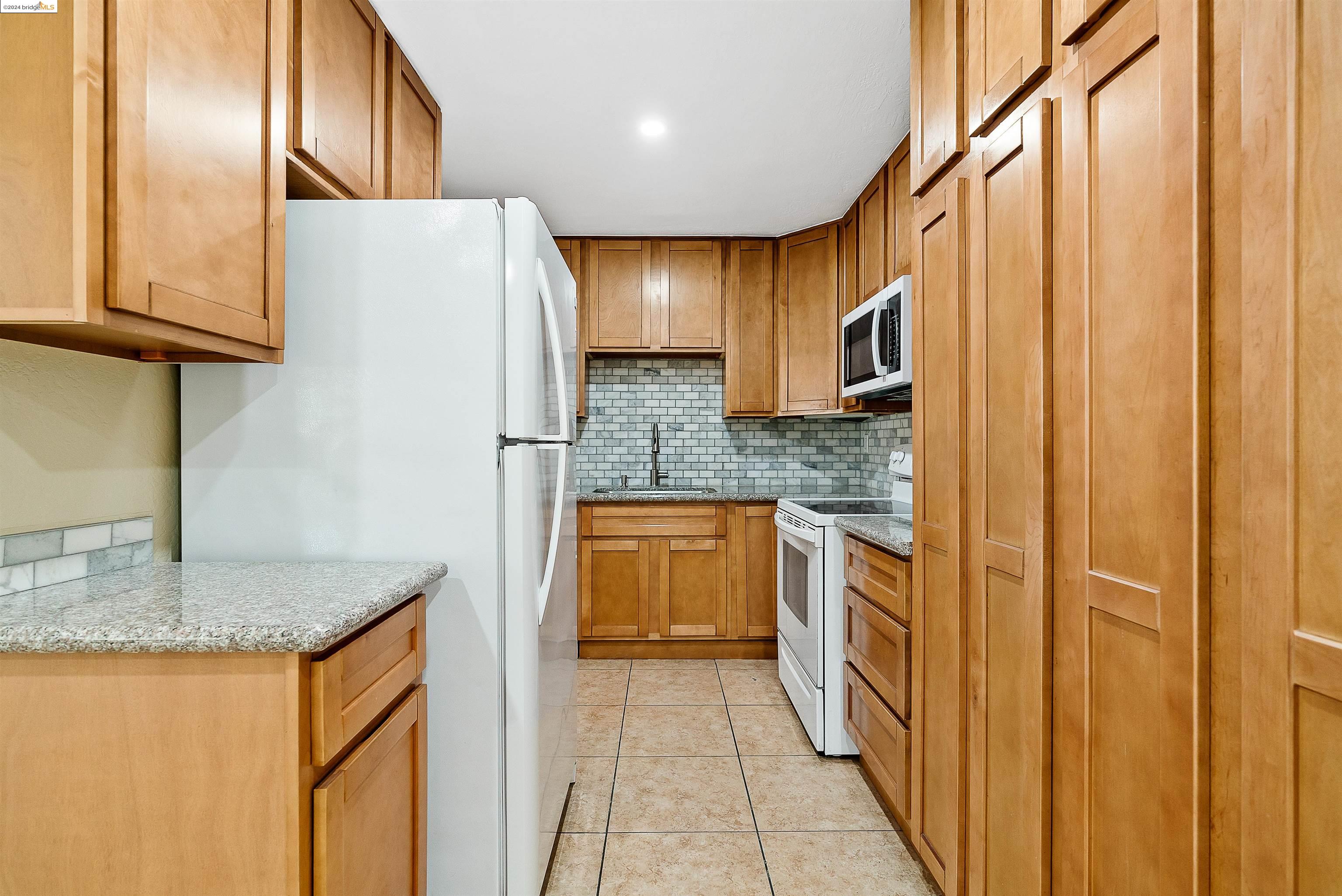 133 E Trident Dr