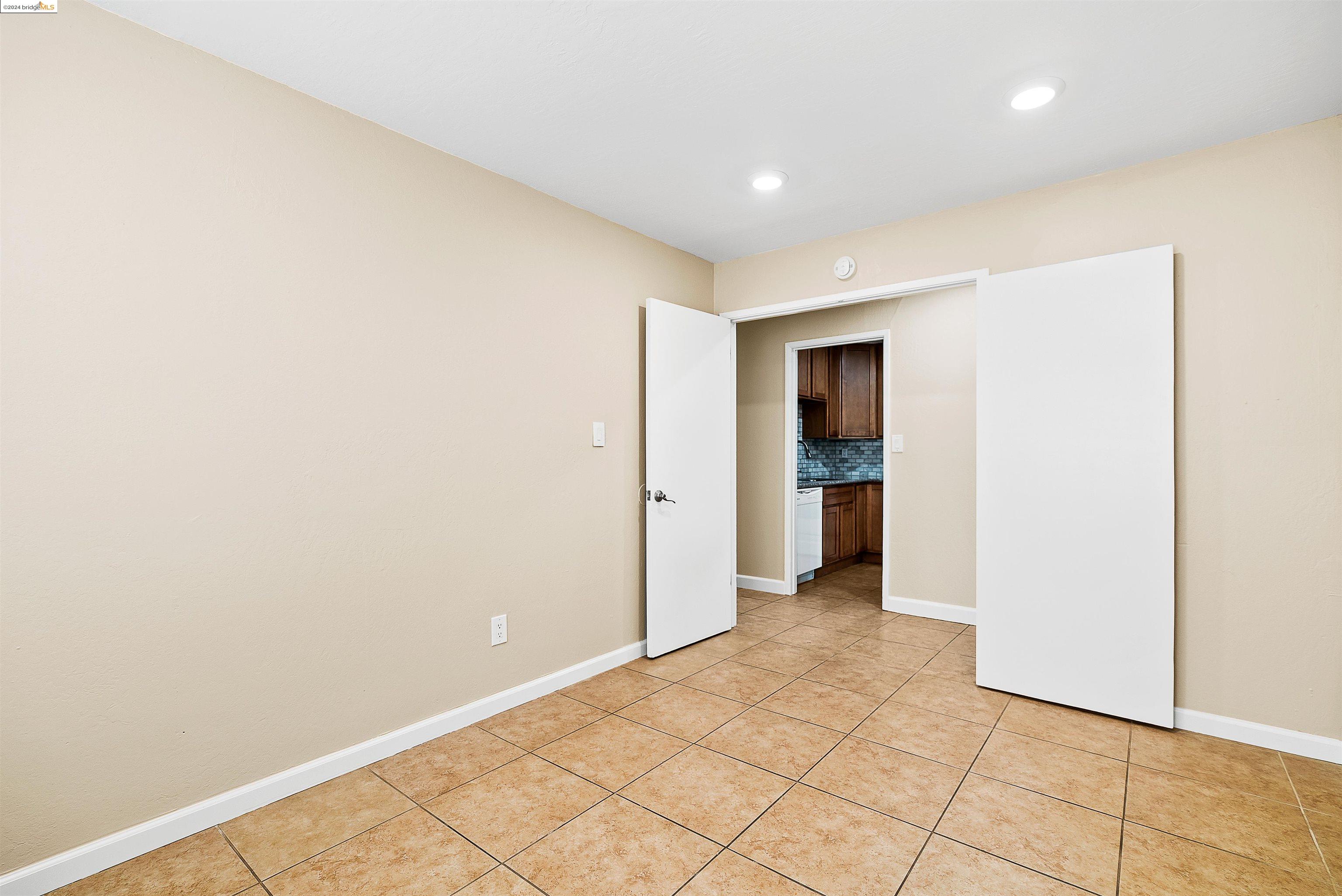 133 E Trident Dr