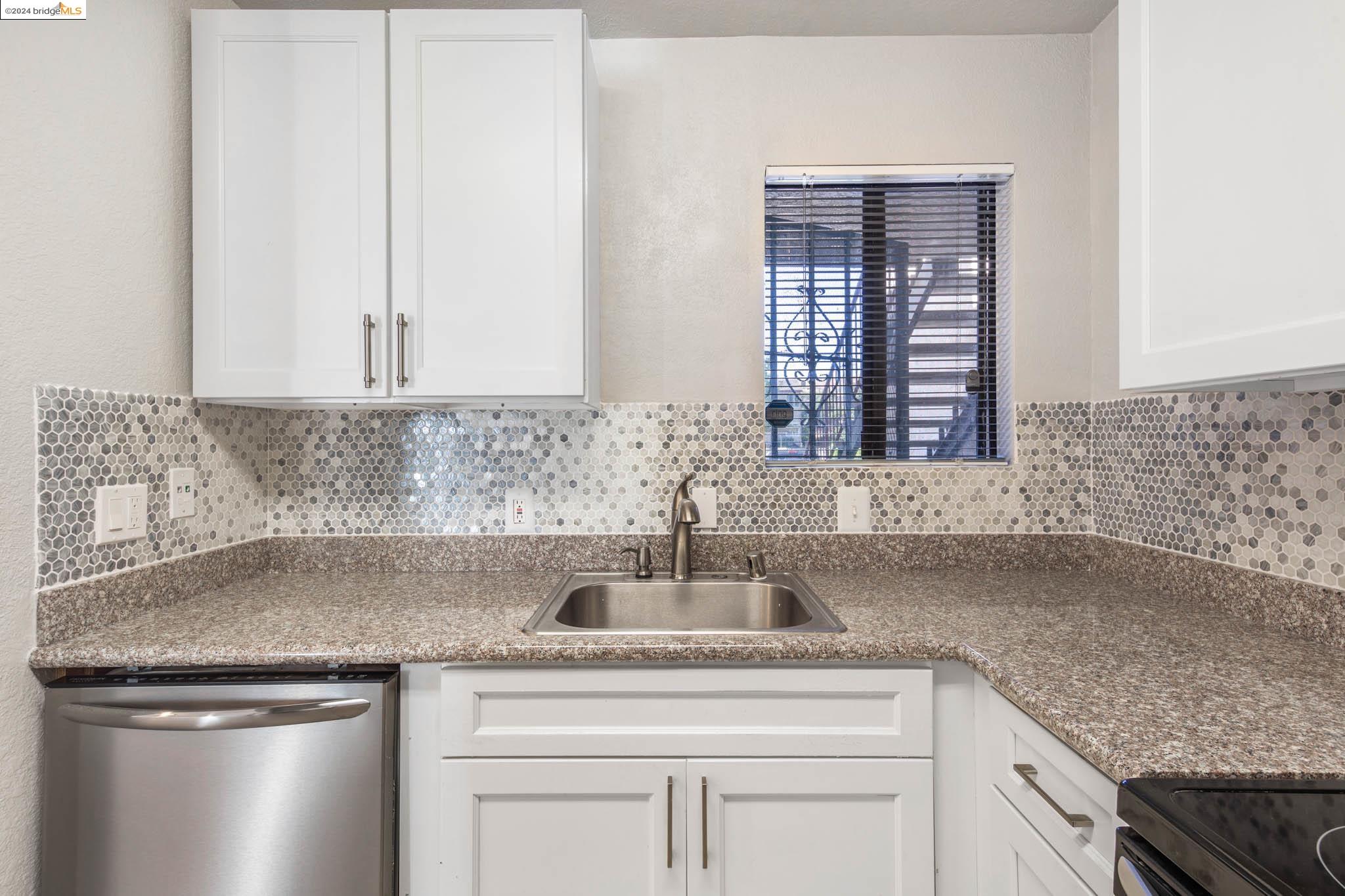 8 Lancaster Cir # 118