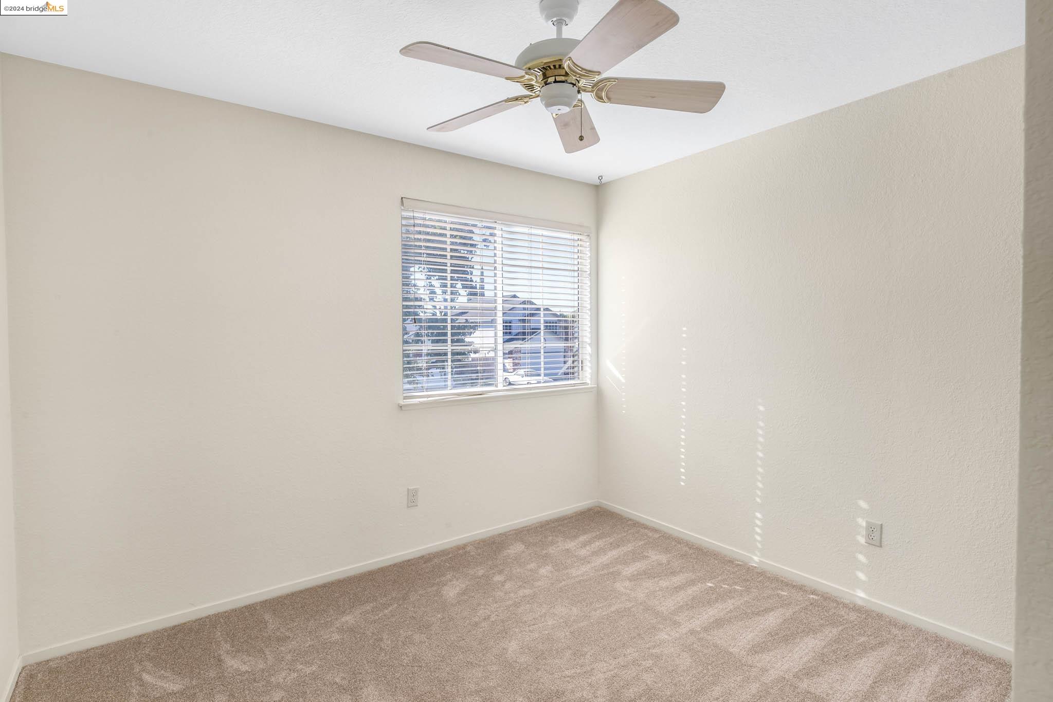 964 Stonegate Cir