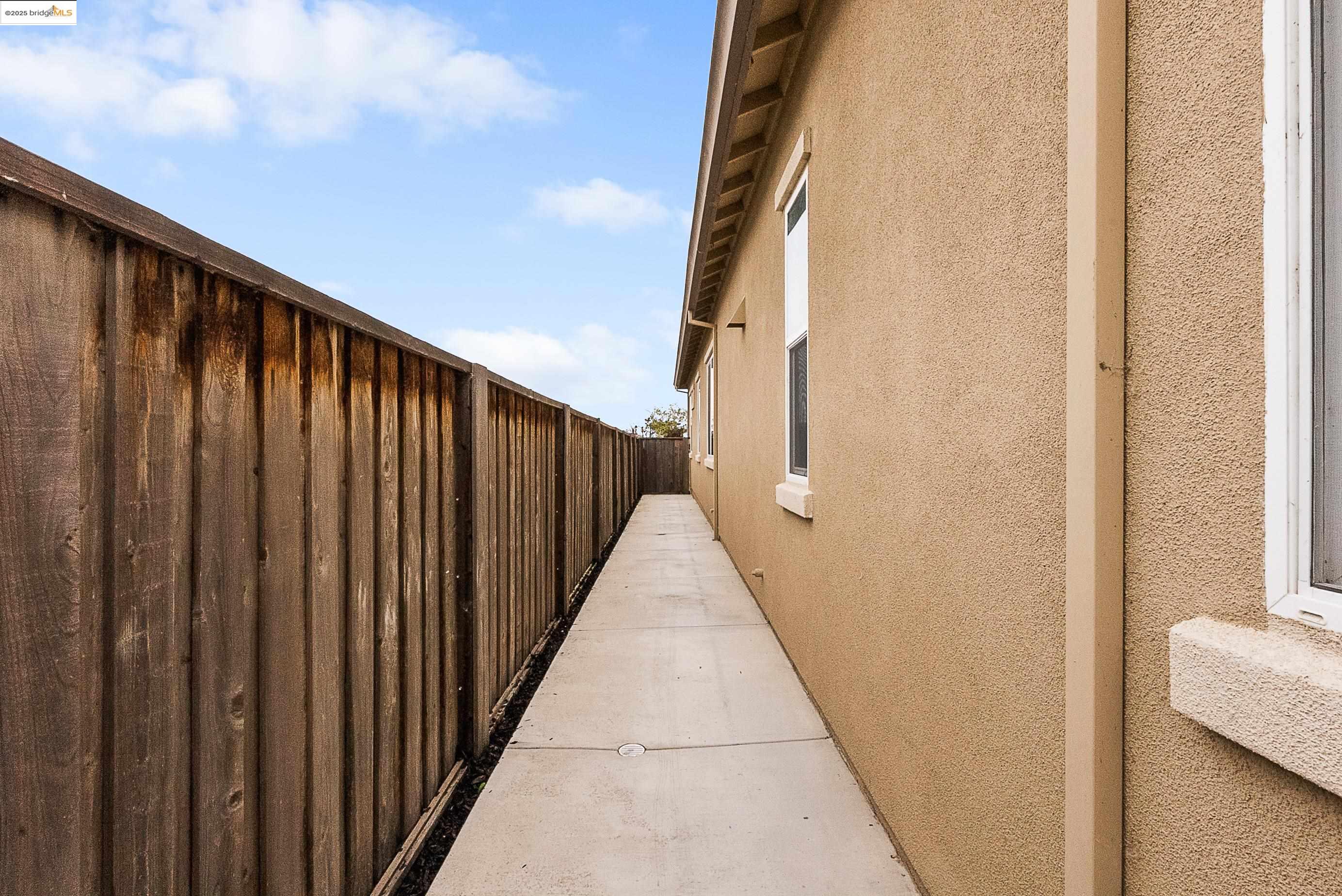 347 Hansford Way