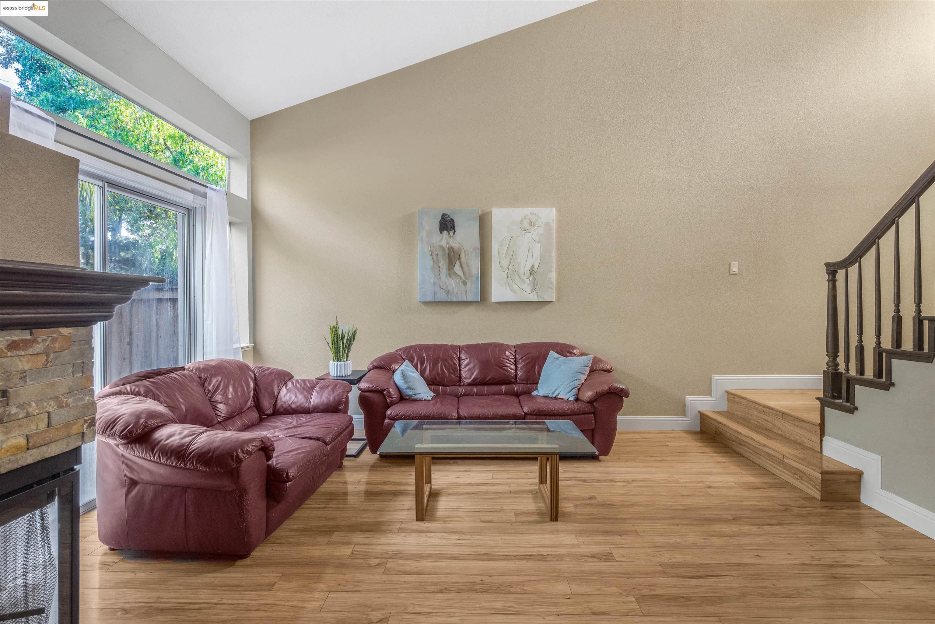 1387 Shell Ln