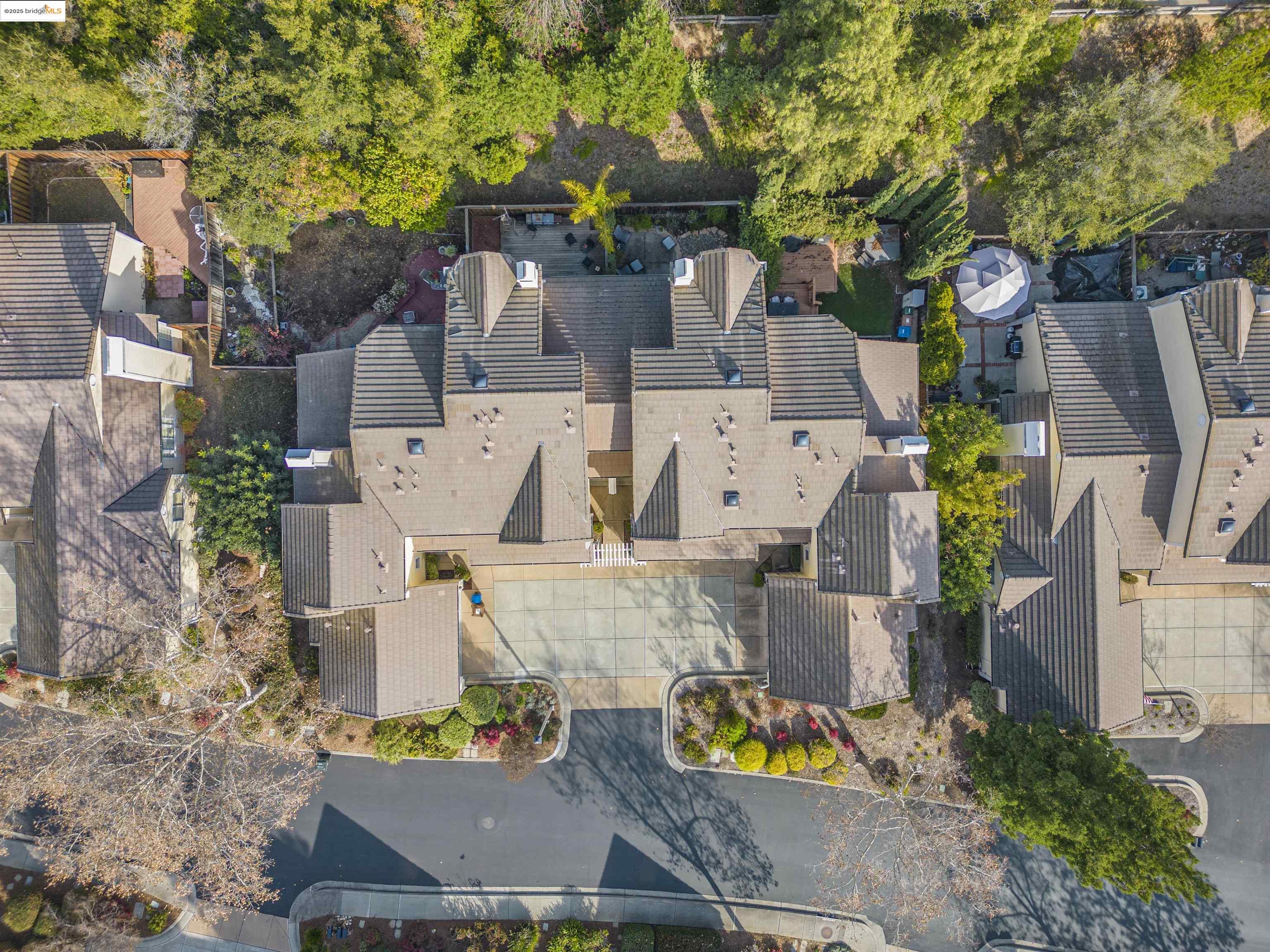 1387 Shell Ln