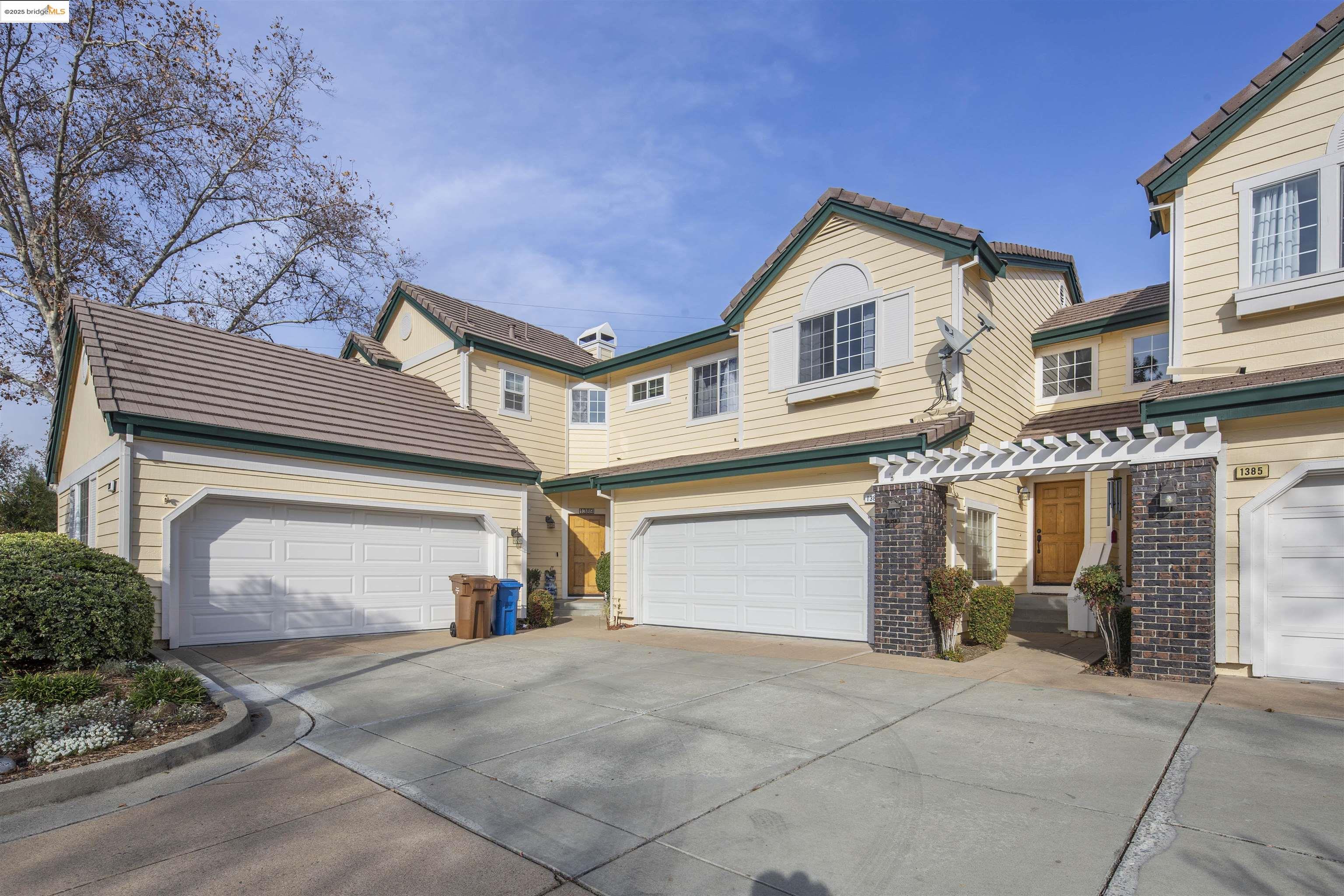 1387 Shell Ln