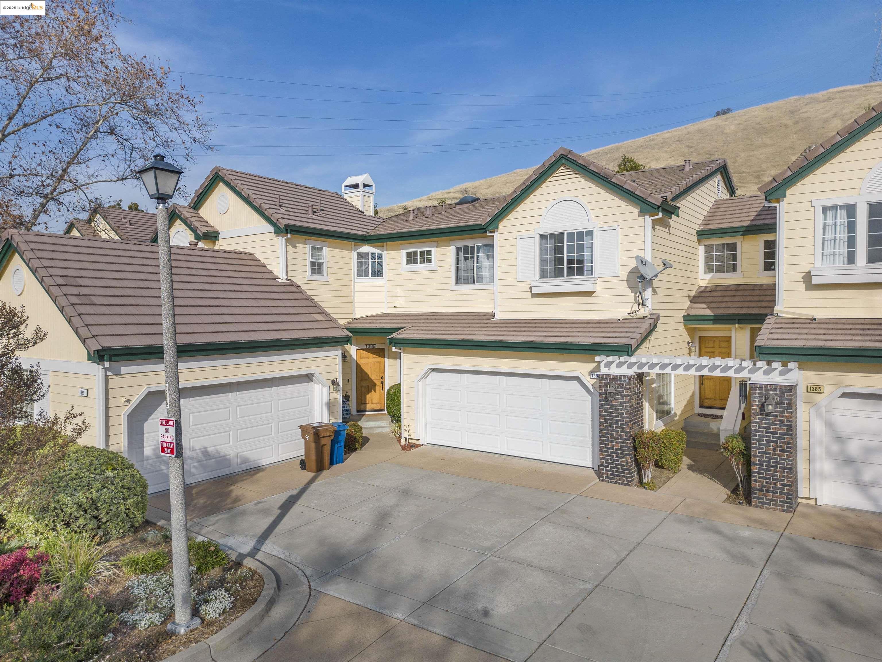 1387 Shell Ln