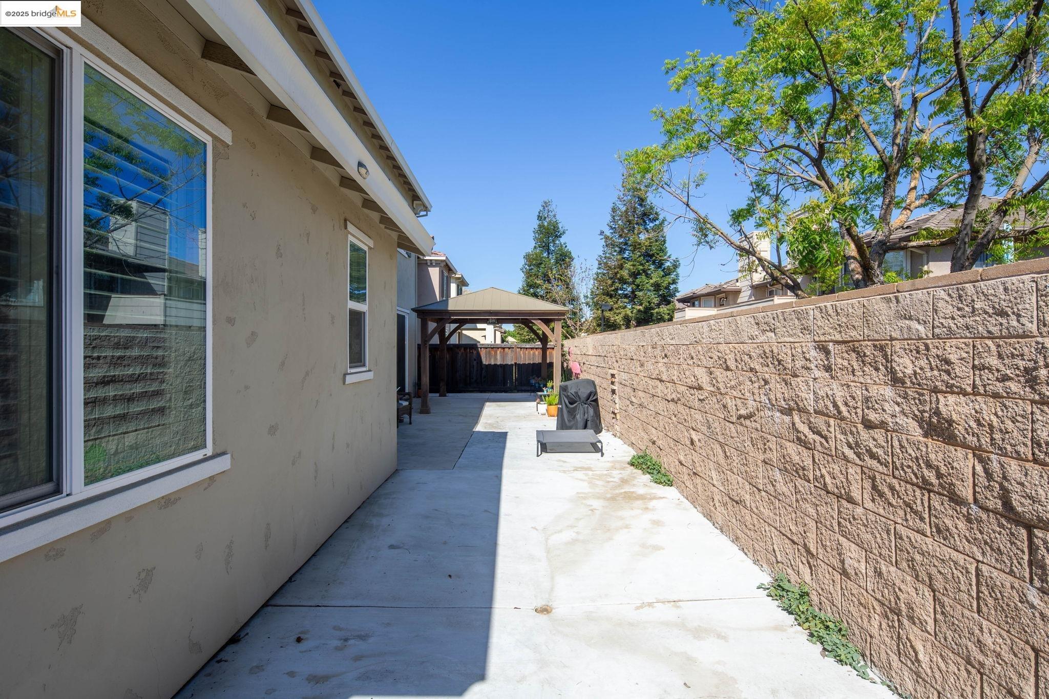 2067 Salice Way