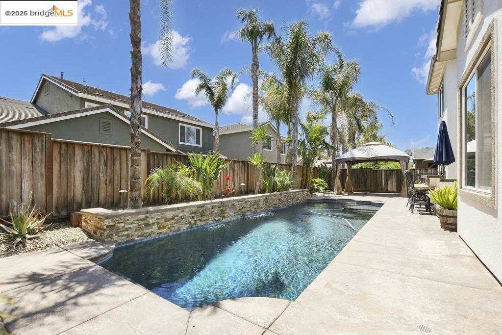 6327 Crystal Springs Cir