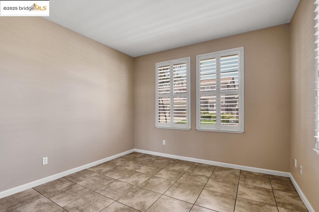 6327 Crystal Springs Cir