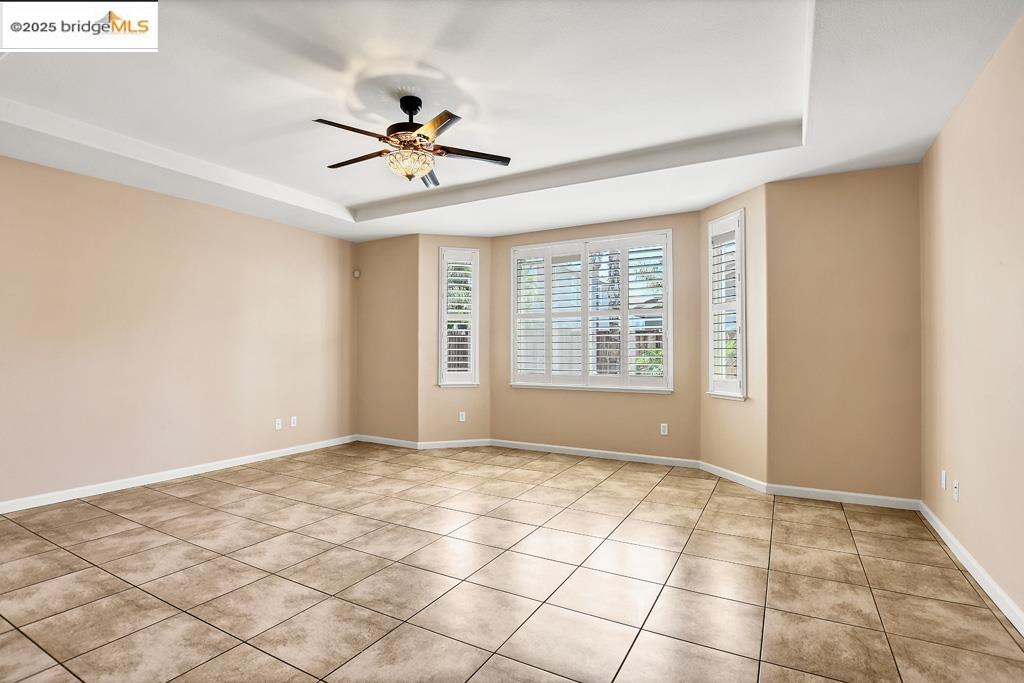 6327 Crystal Springs Cir