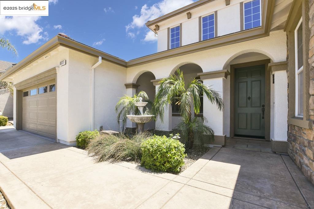 6327 Crystal Springs Cir