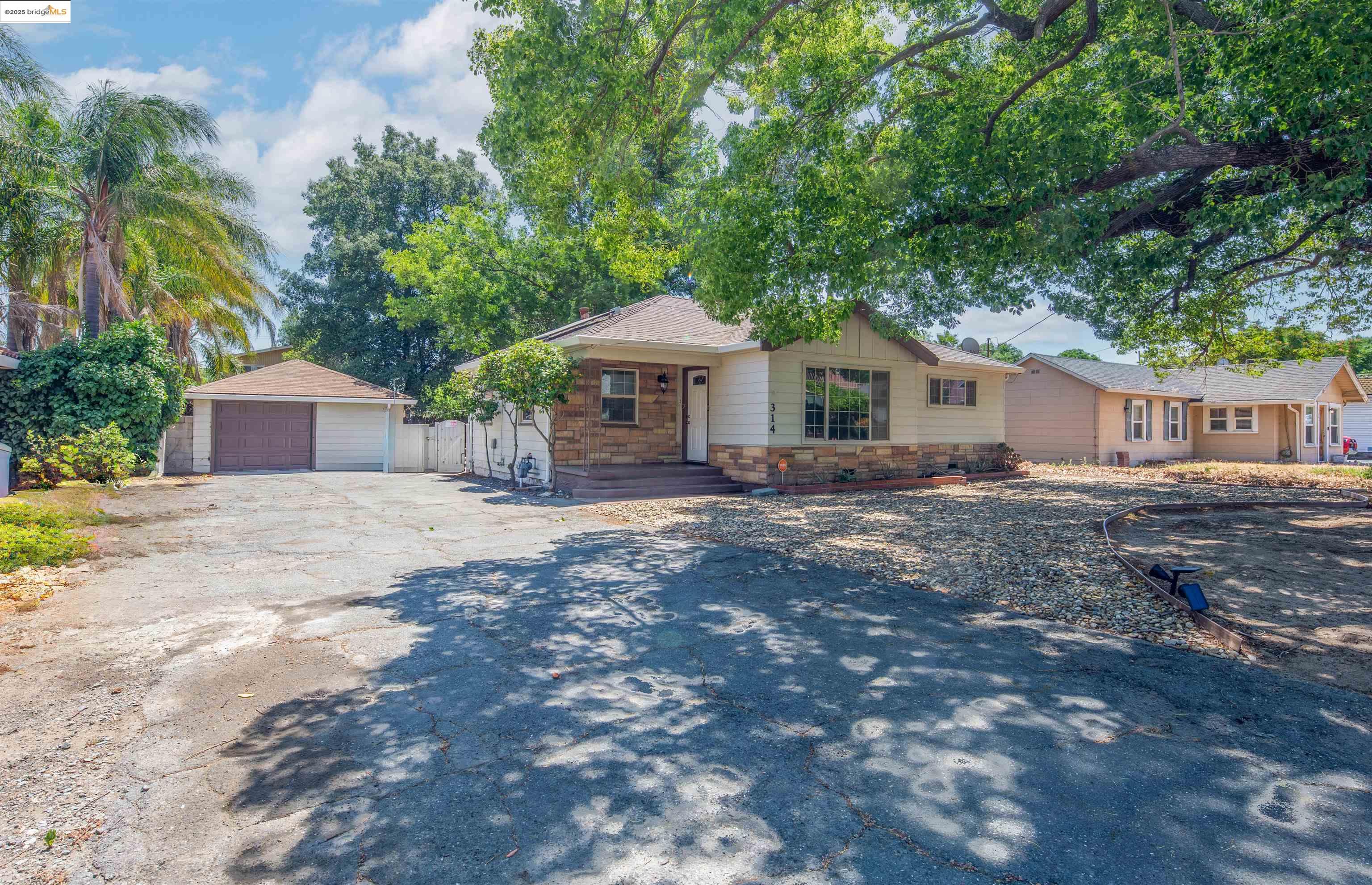 314 Landis Ave