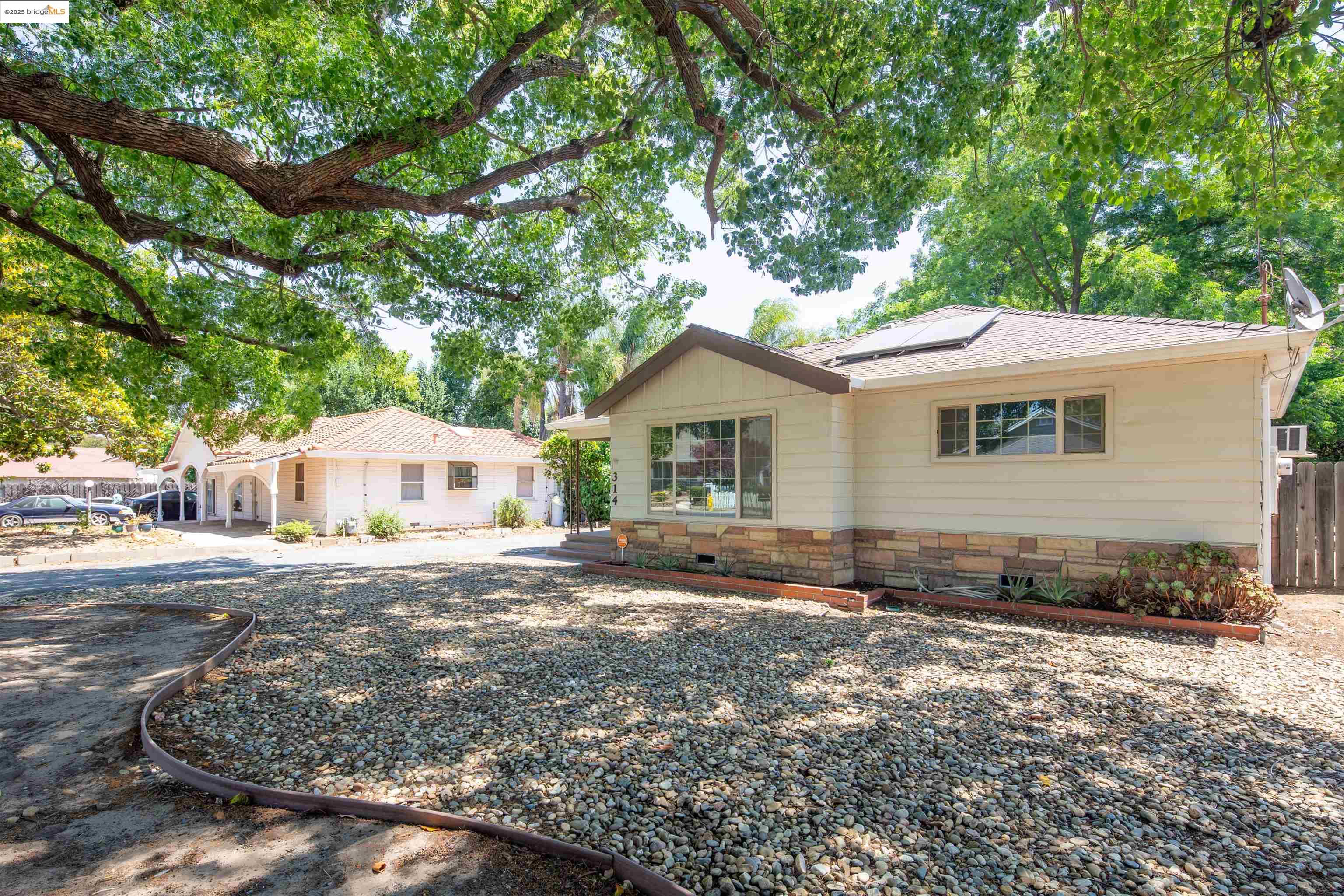 314 Landis Ave