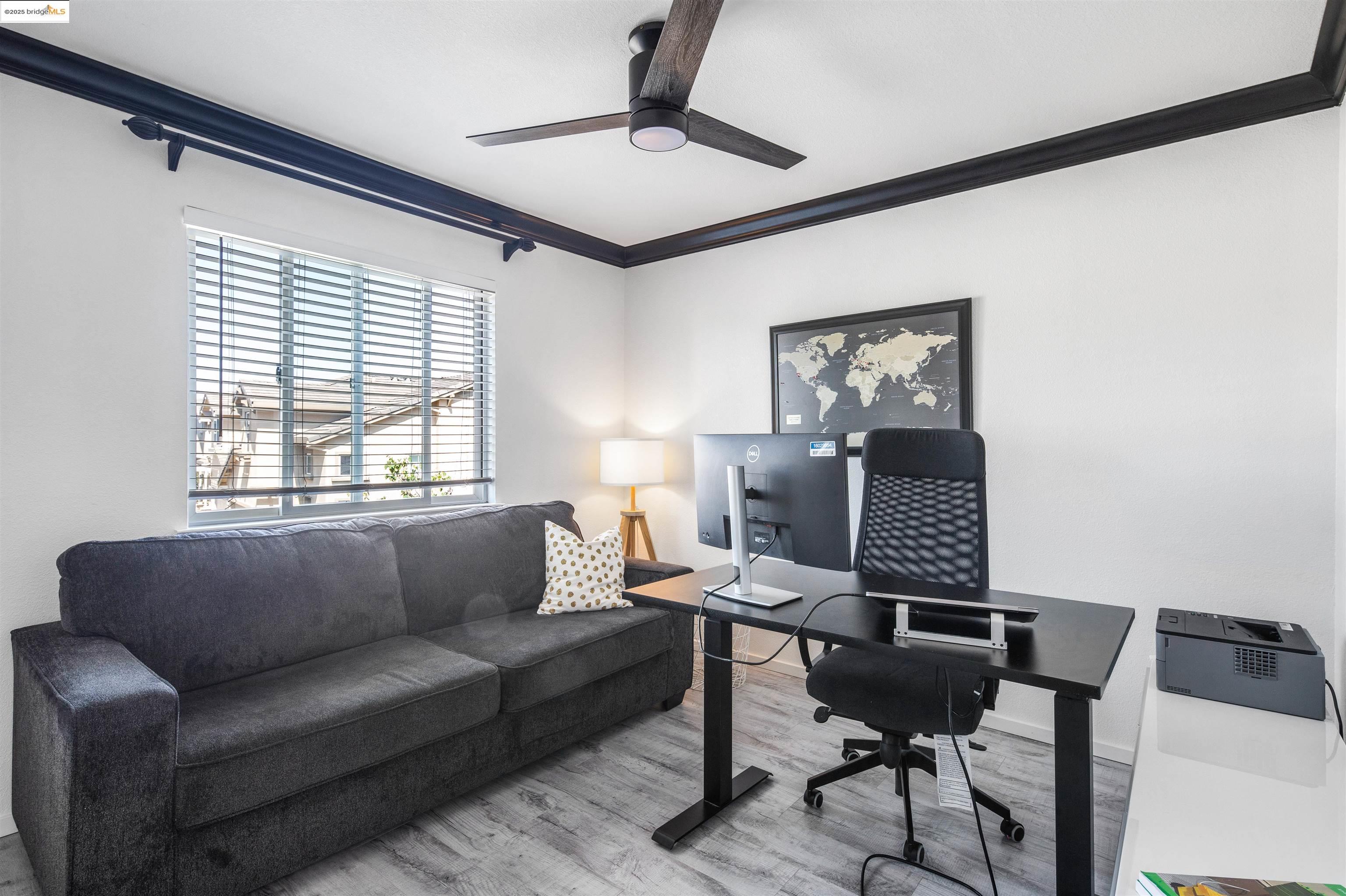 561 Orange Ct