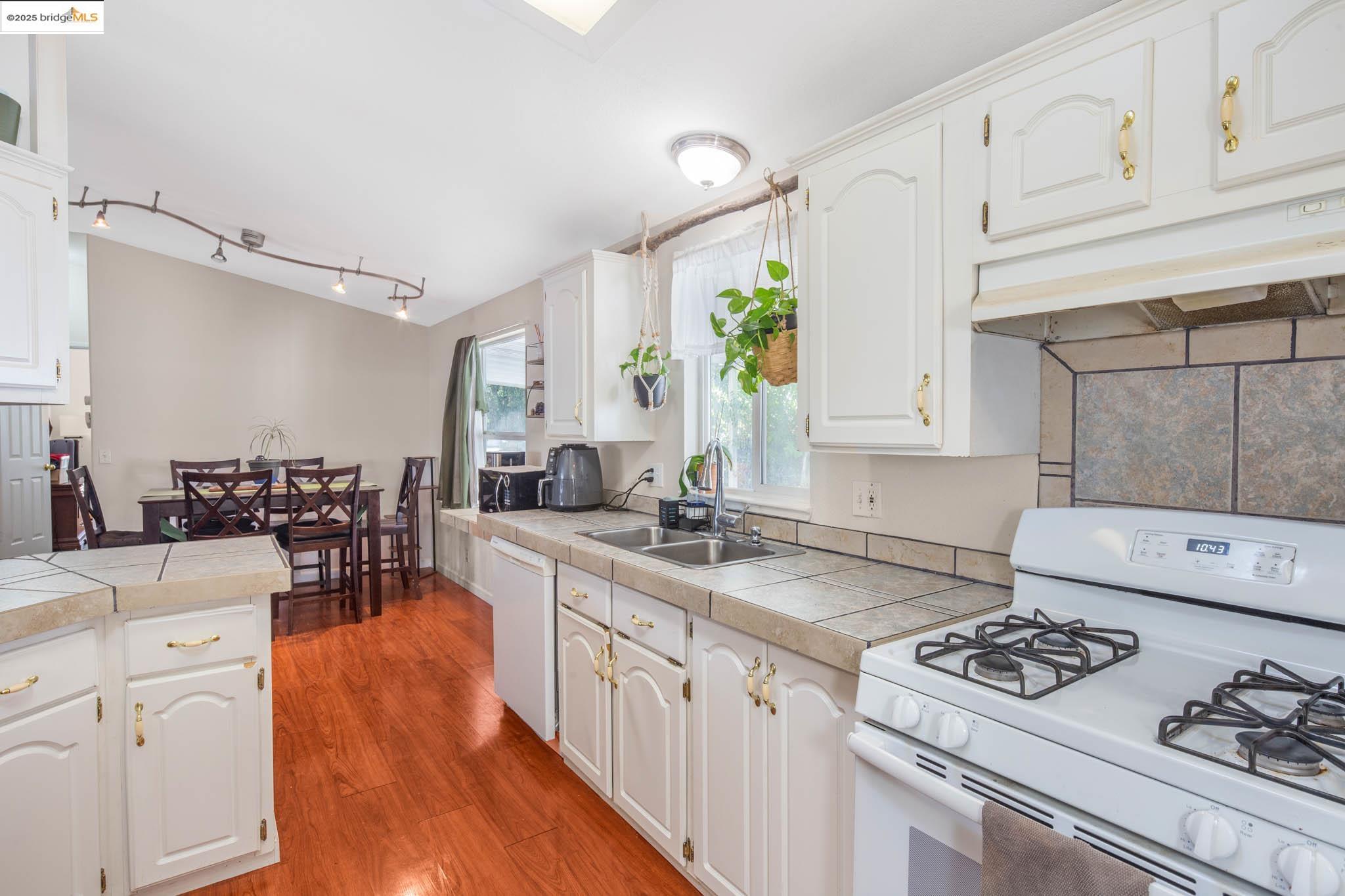 16711 Marsh Creek Rd # 158