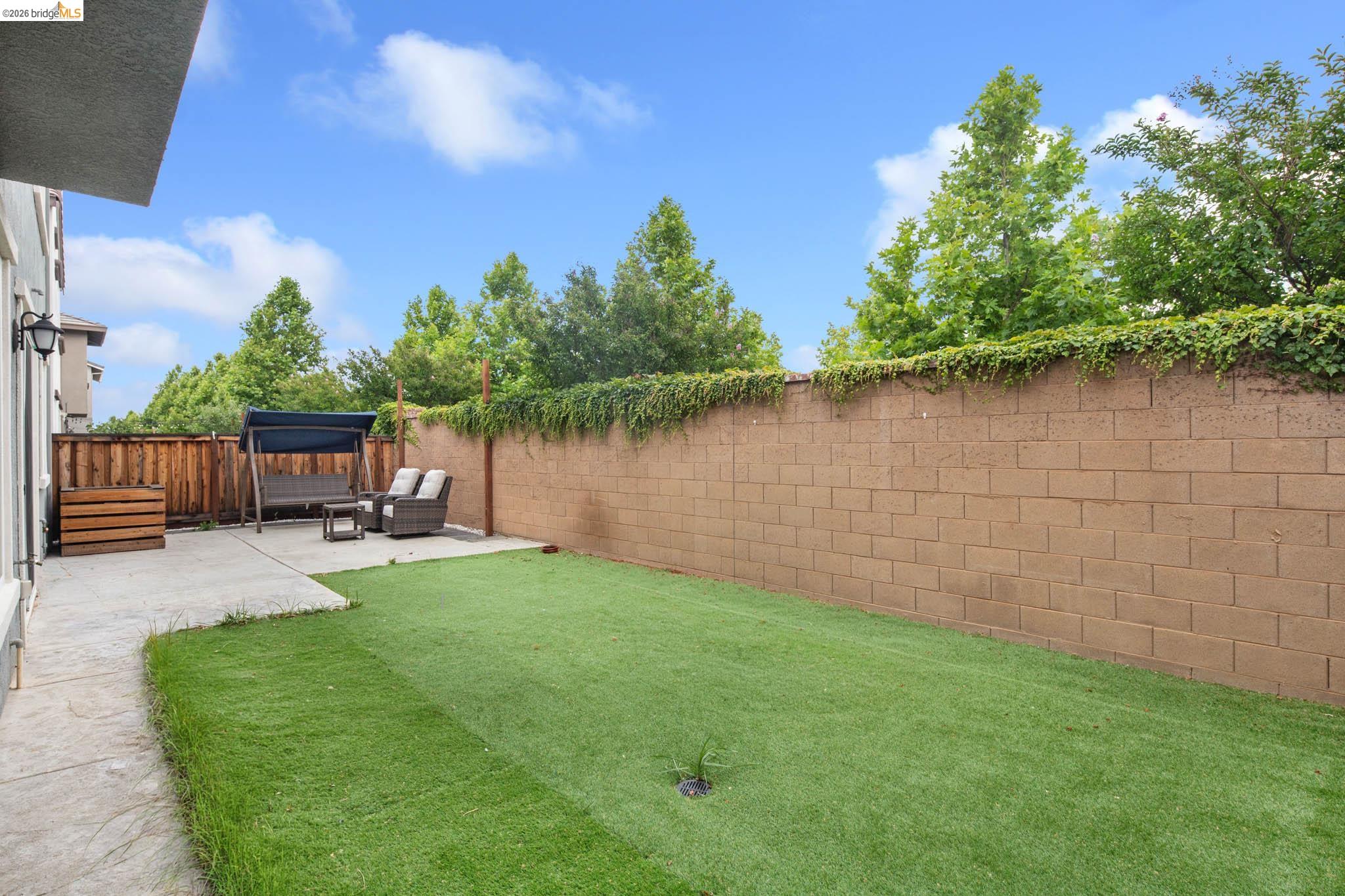 204 Wooley Creek Way