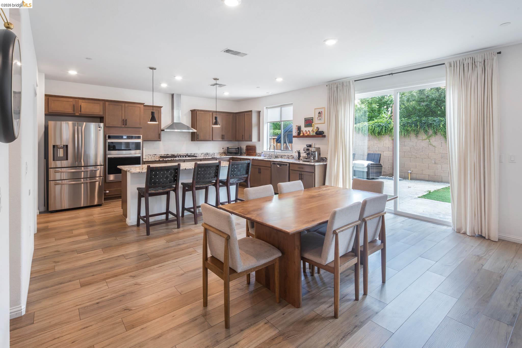 204 Wooley Creek Way