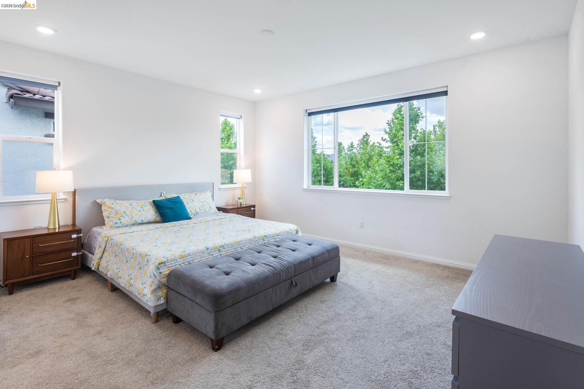 204 Wooley Creek Way
