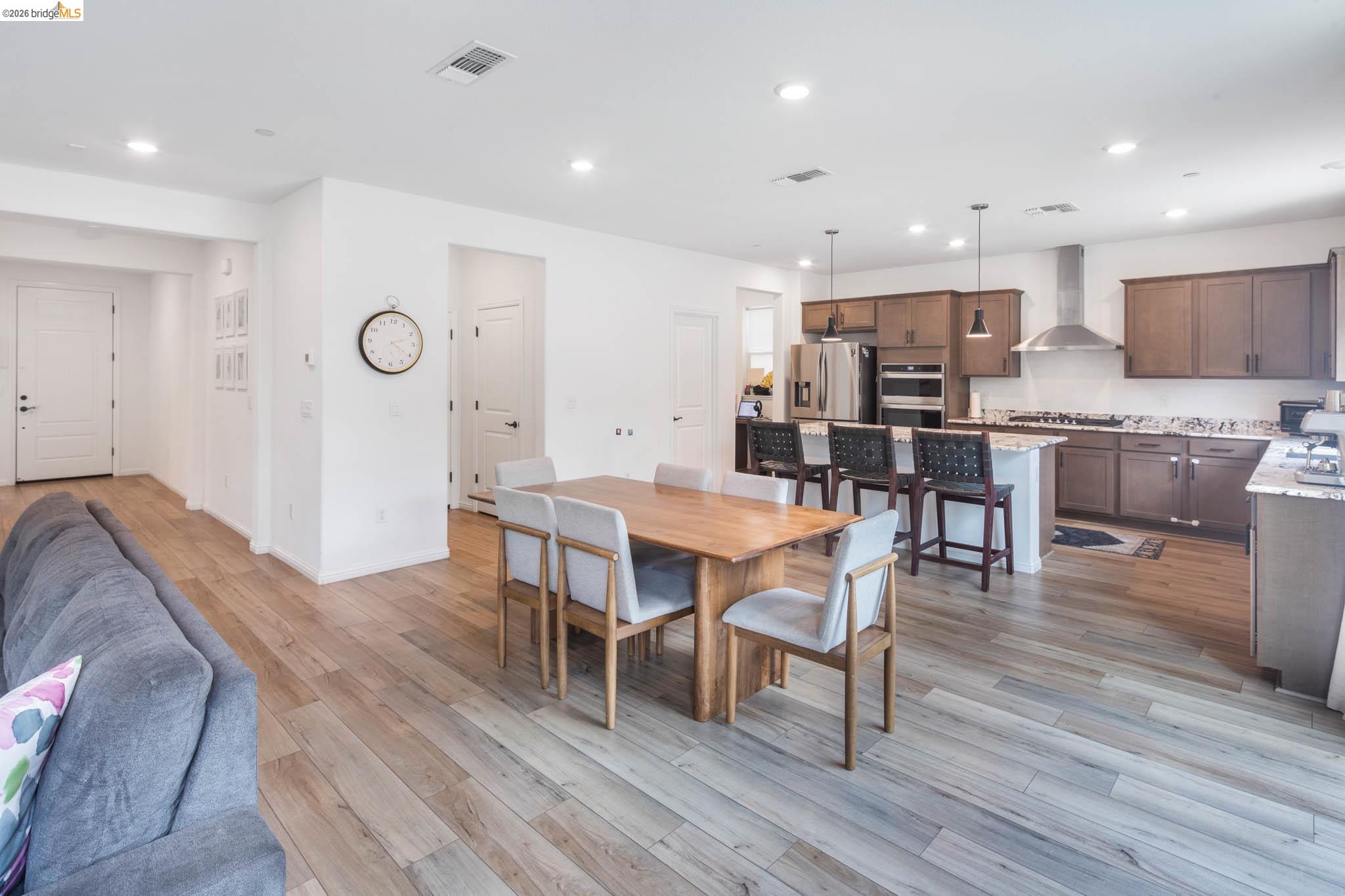 204 Wooley Creek Way