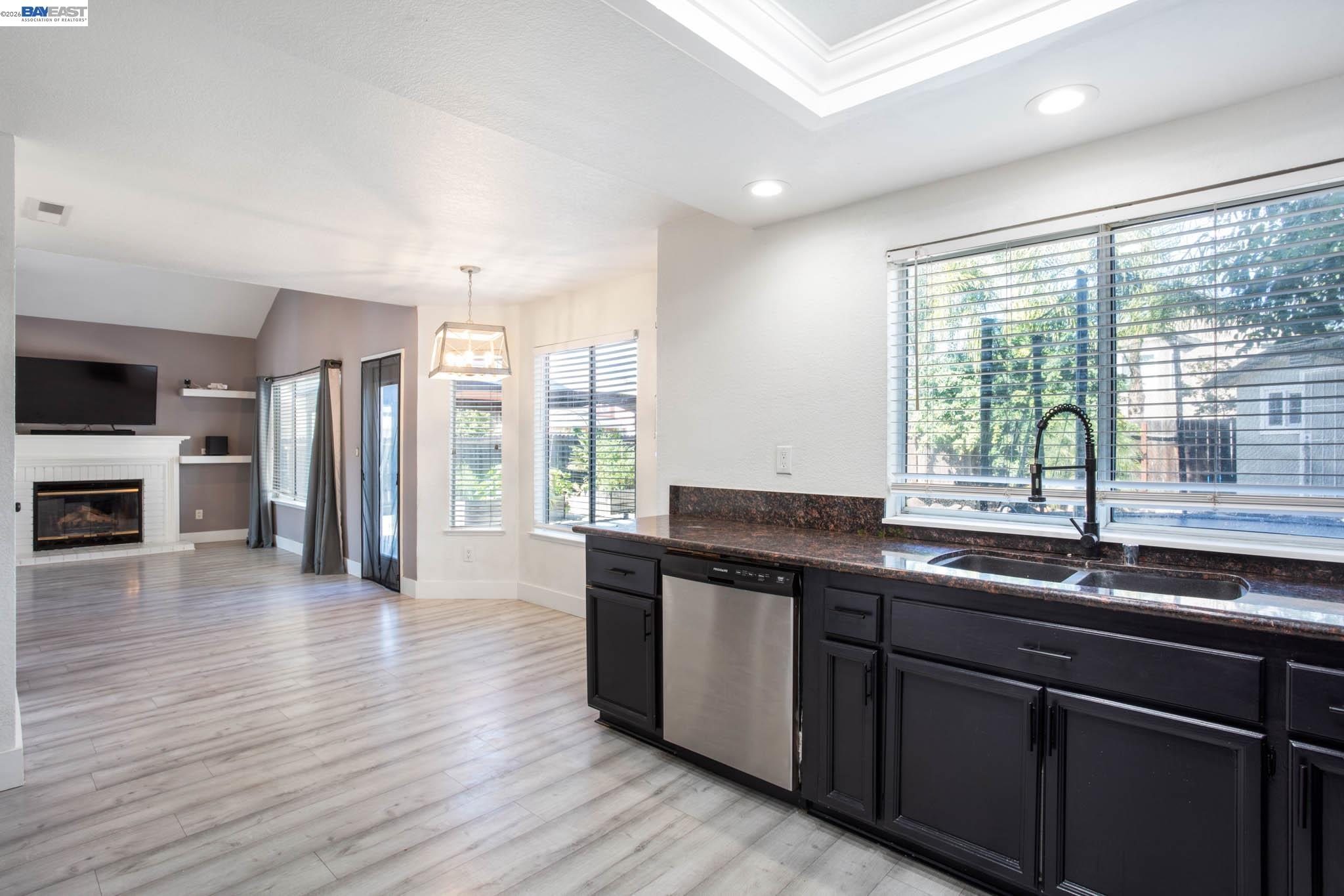 305 Helena Ct.