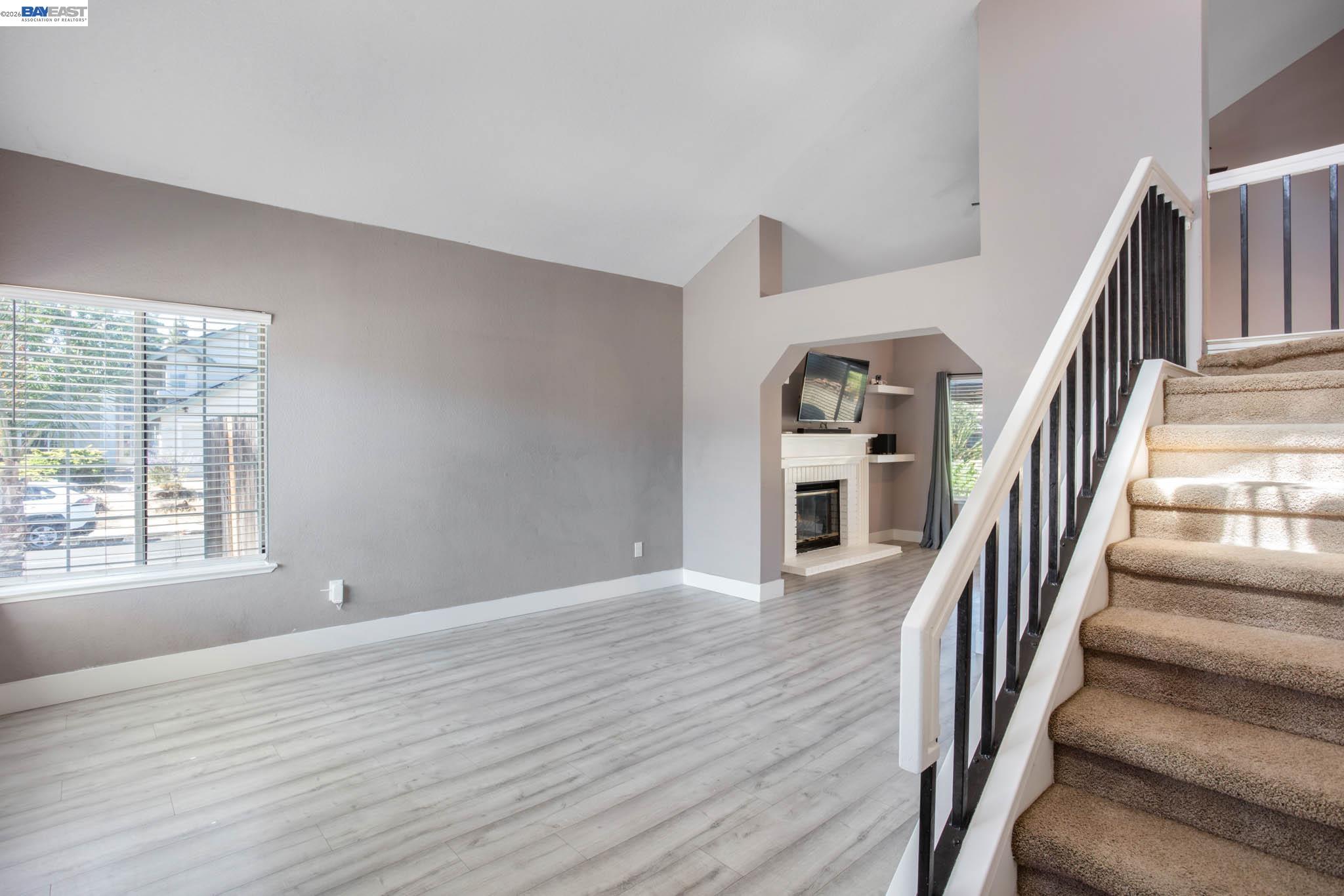 305 Helena Ct.