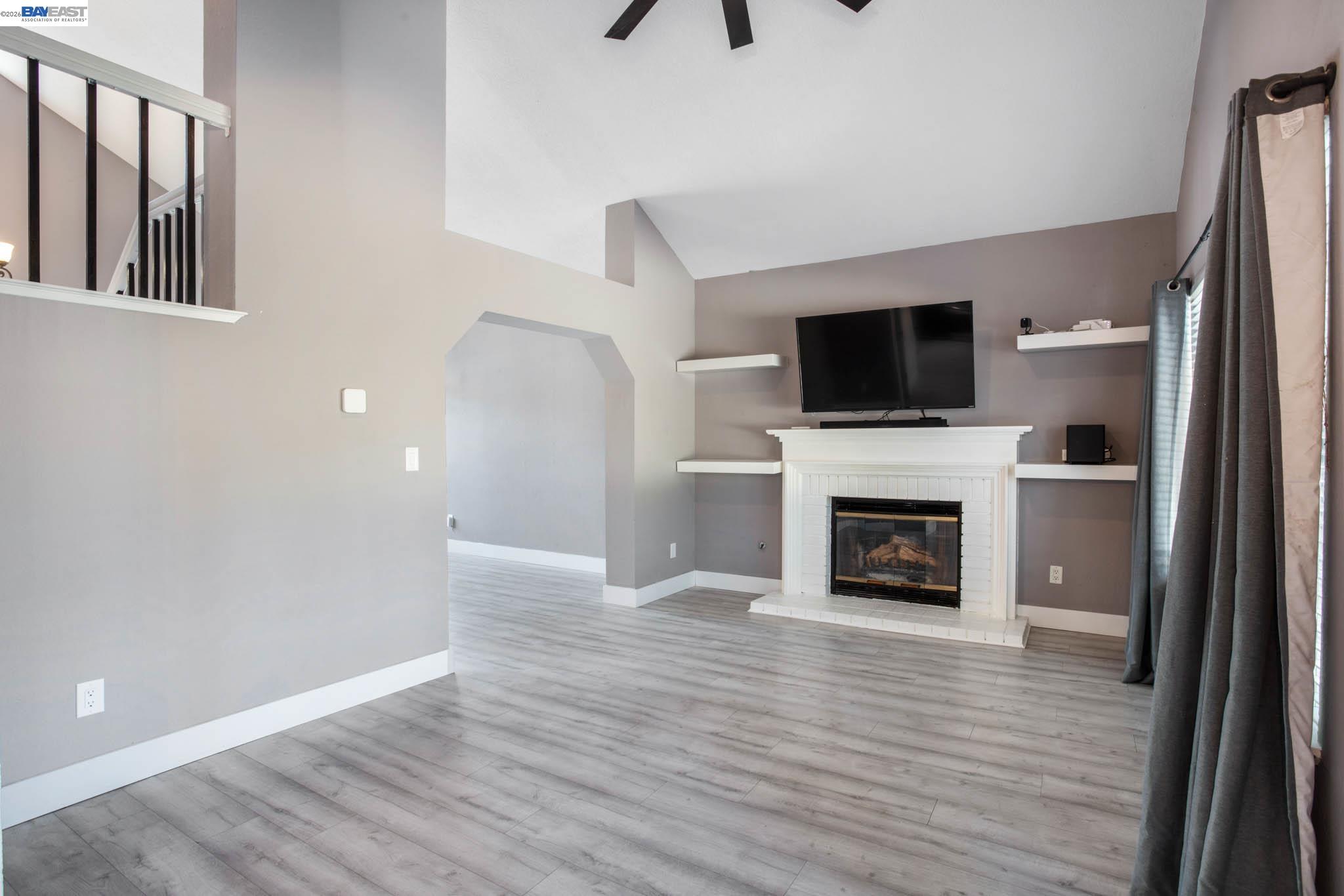 305 Helena Ct.