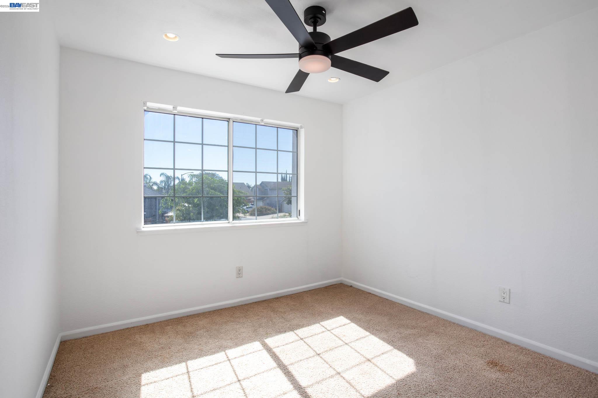 305 Helena Ct.