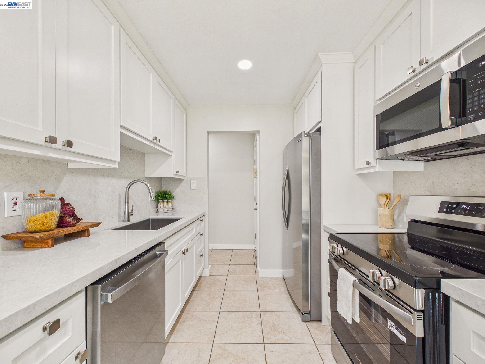 8975 Alcosta Blvd # 101