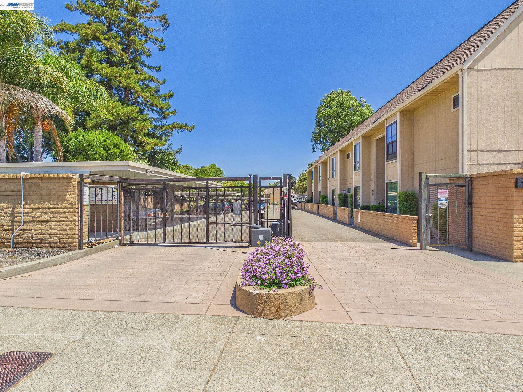 8975 Alcosta Blvd # 101