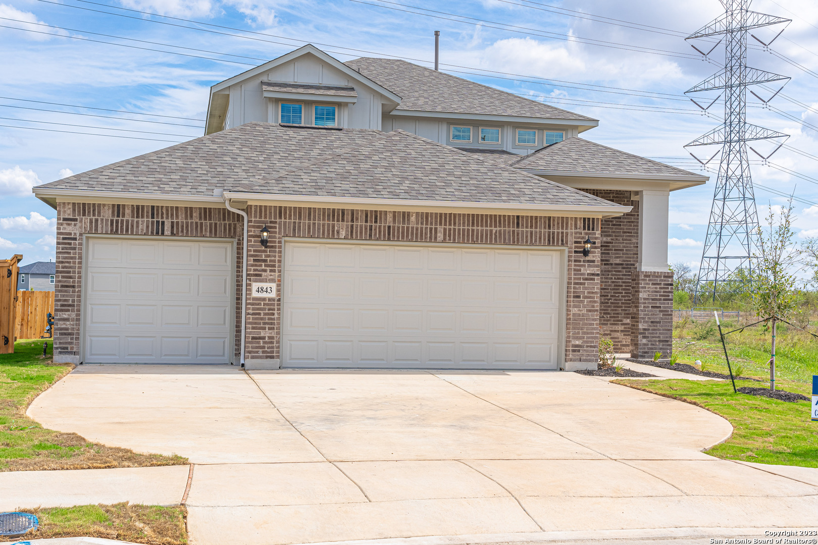 4843 Park Leaf
