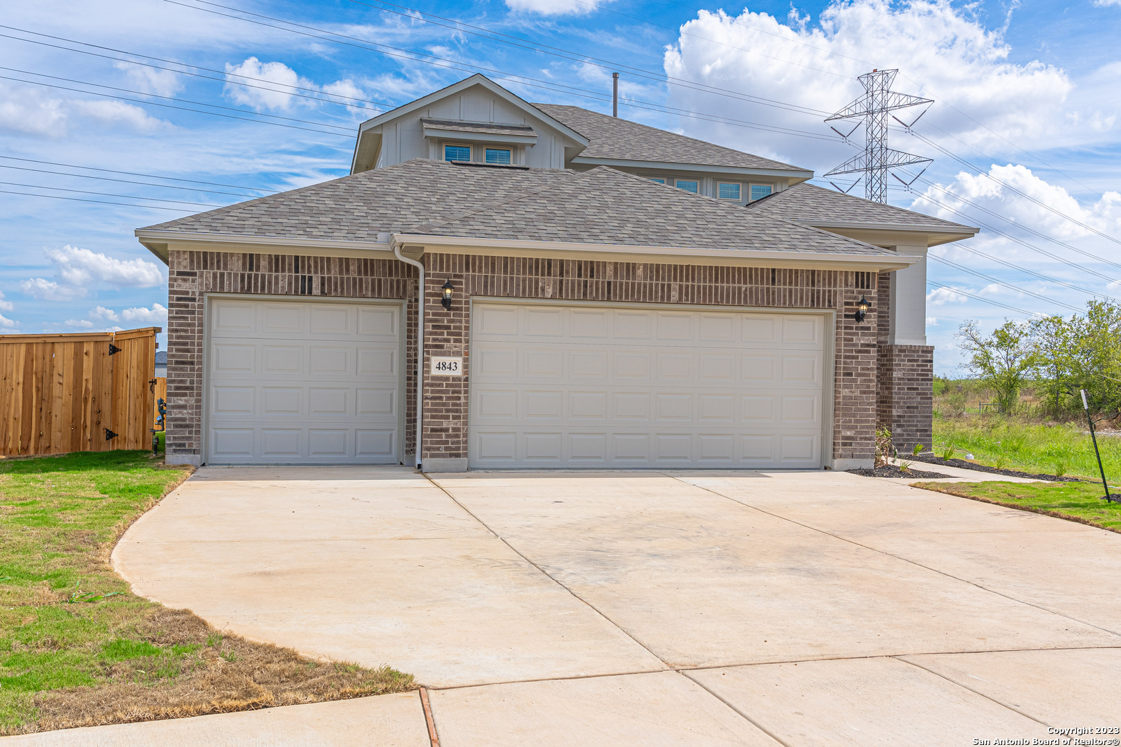 4843 Park Leaf