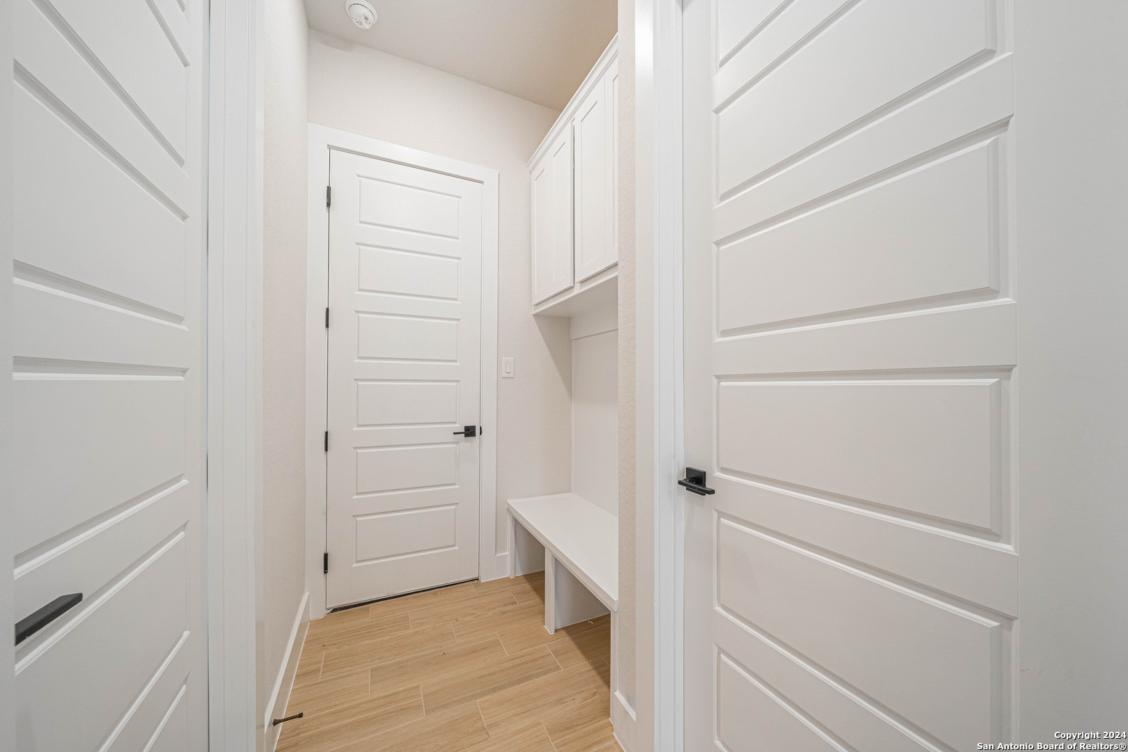 235 Venado Oaks