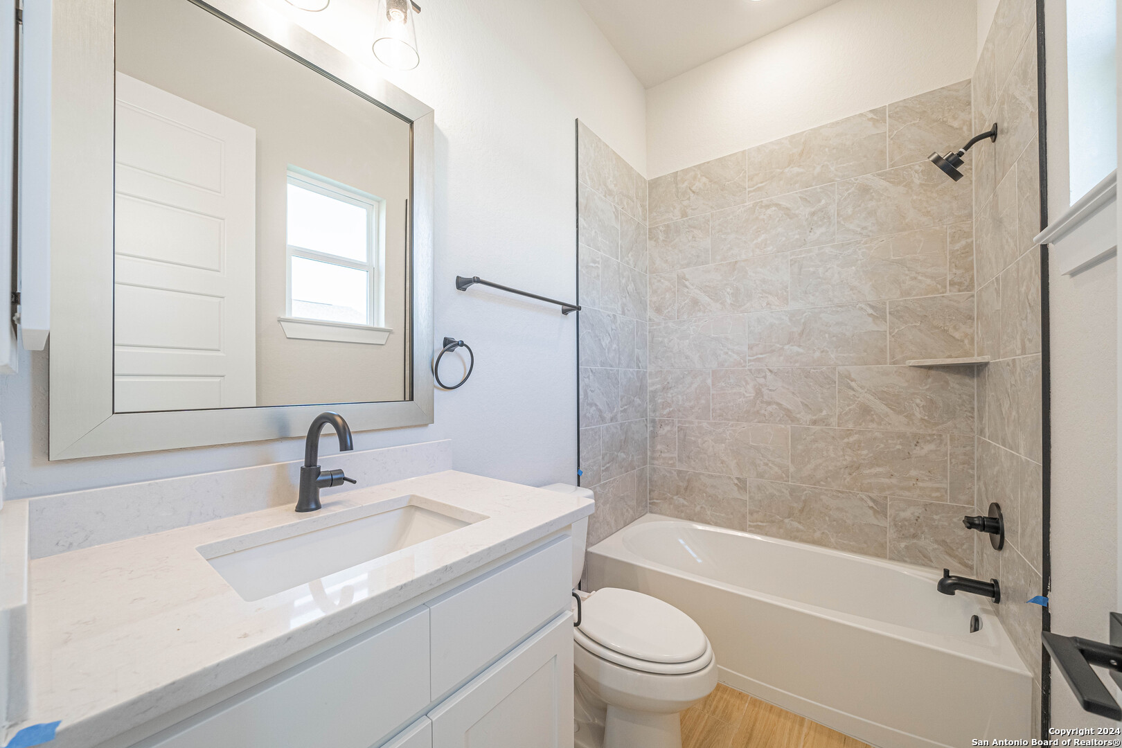235 Venado Oaks