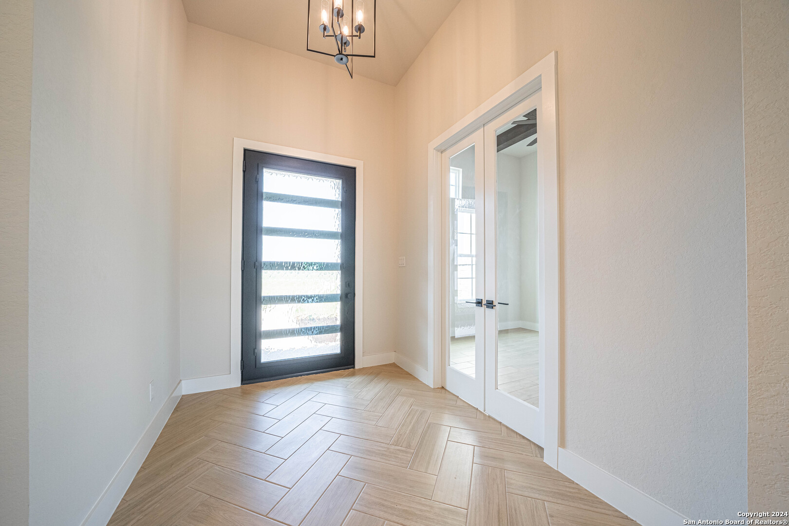 235 Venado Oaks