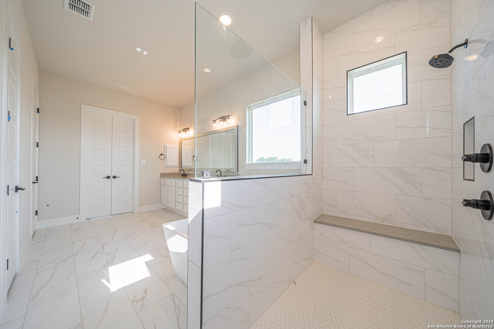 235 Venado Oaks