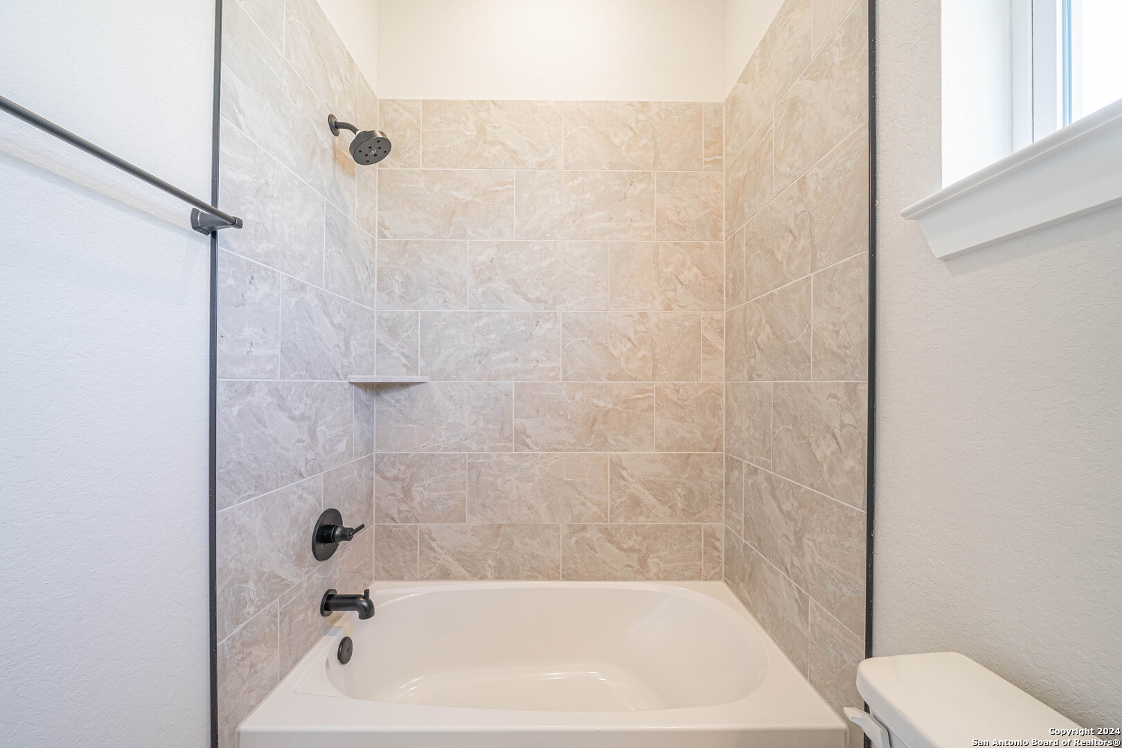 235 Venado Oaks