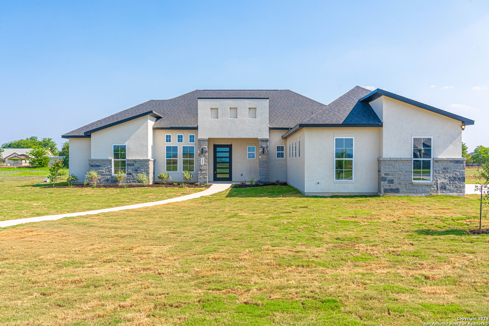 235 Venado Oaks