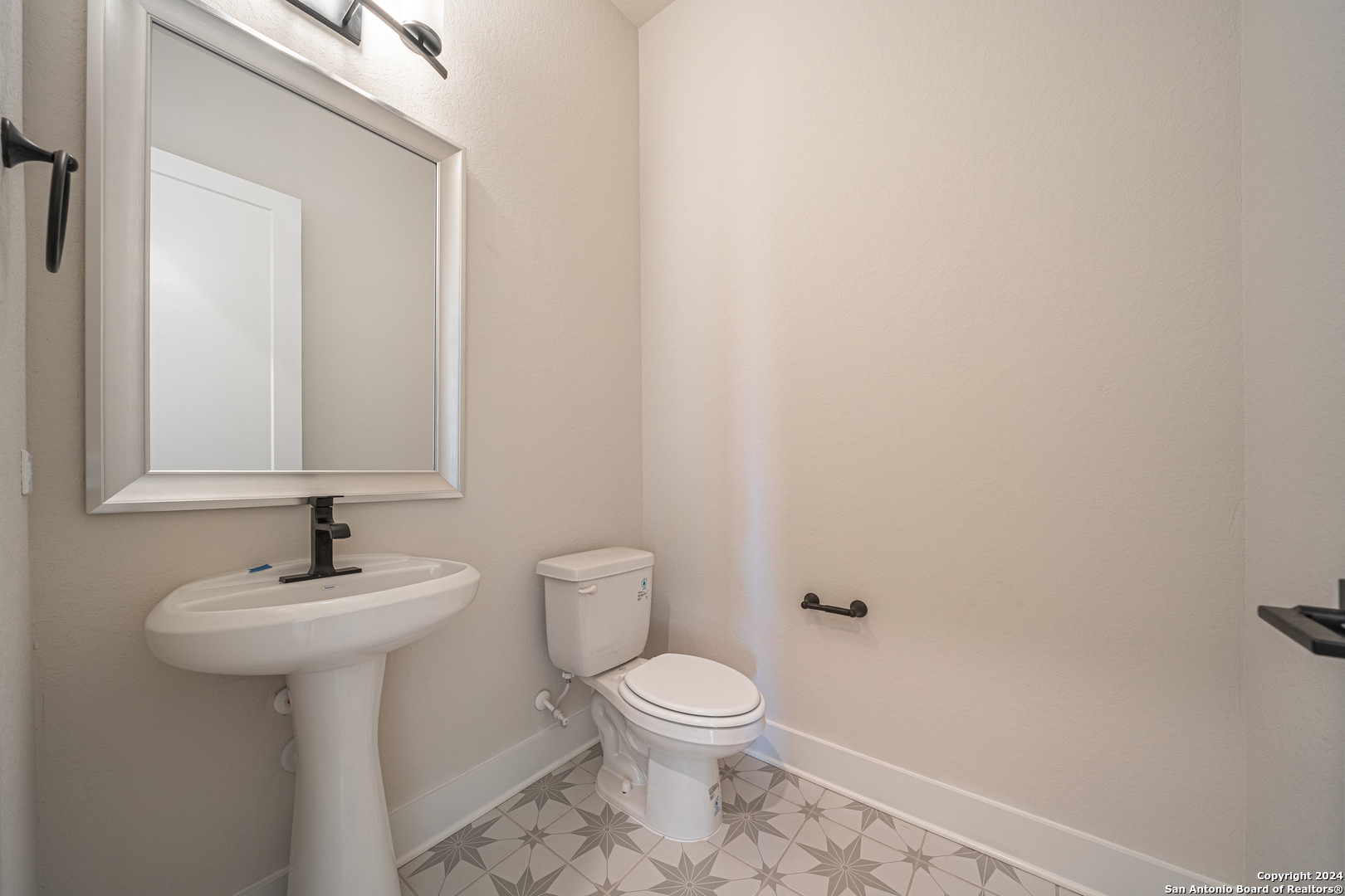 311 Venado Oaks
