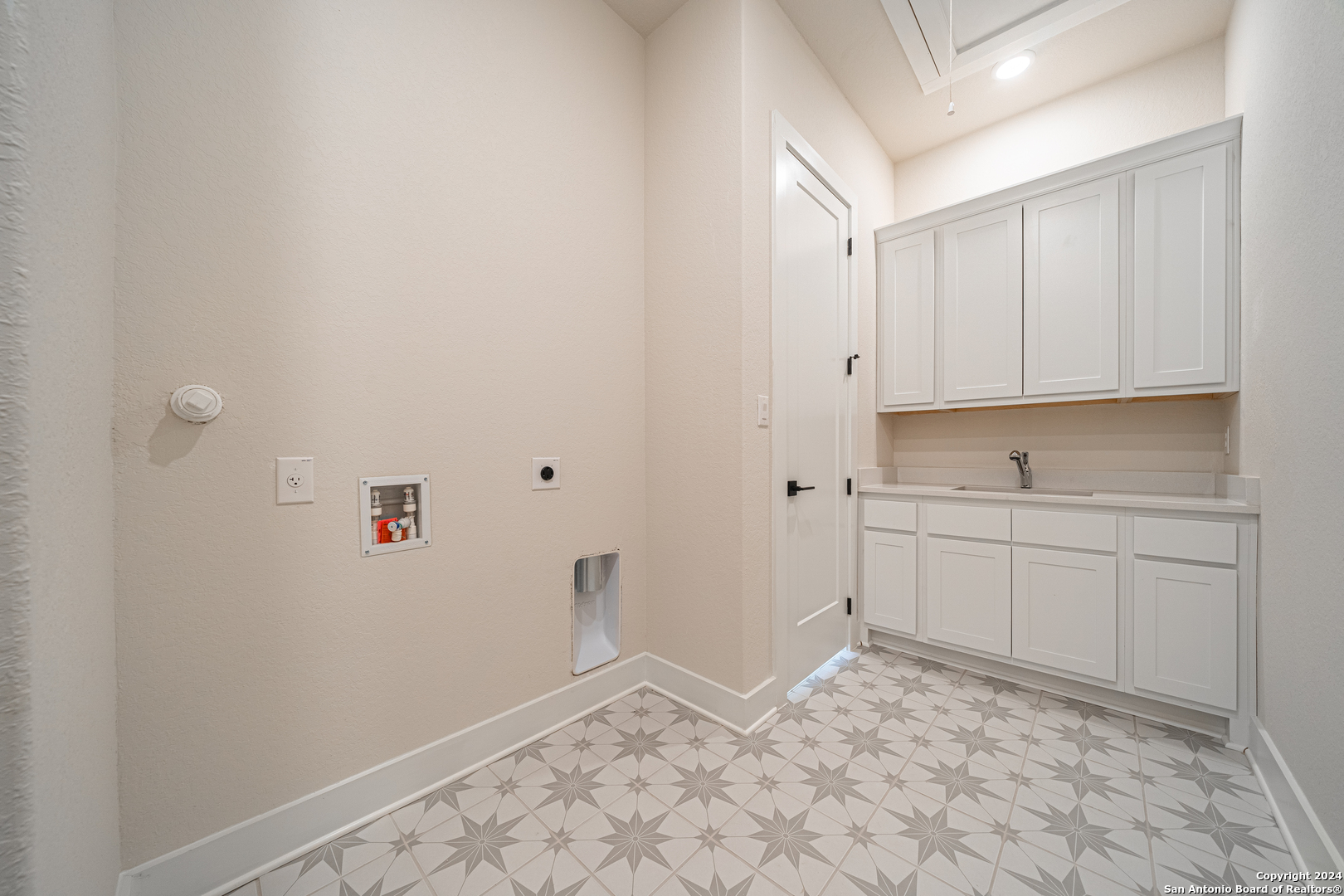 311 Venado Oaks