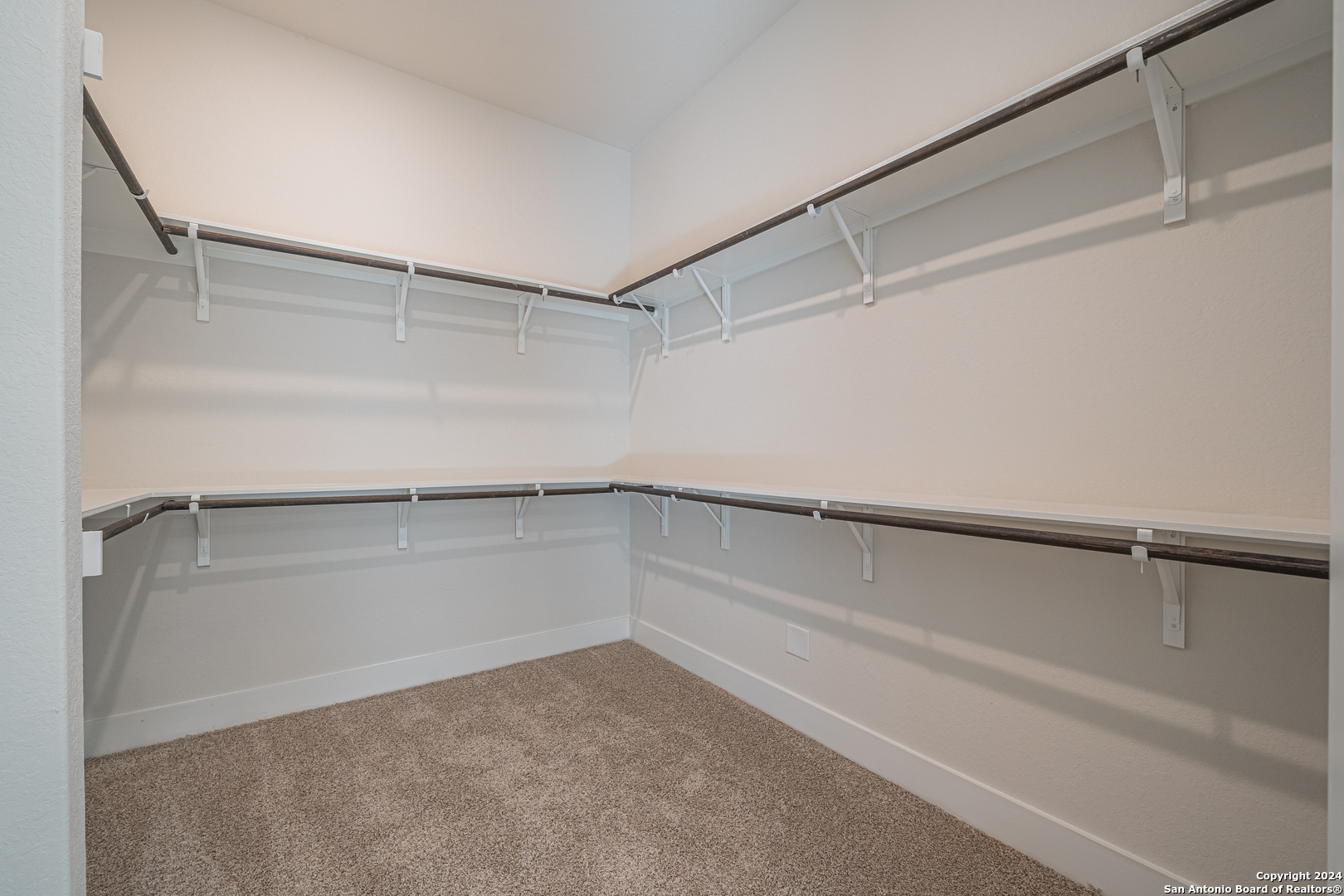 311 Venado Oaks