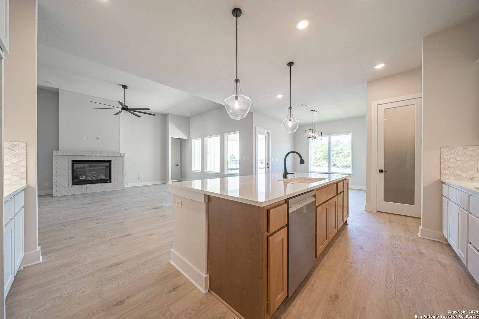 311 Venado Oaks