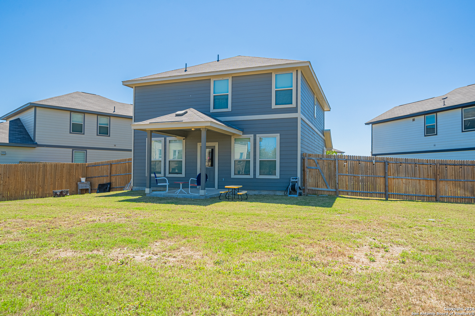 3303 Rosita Way